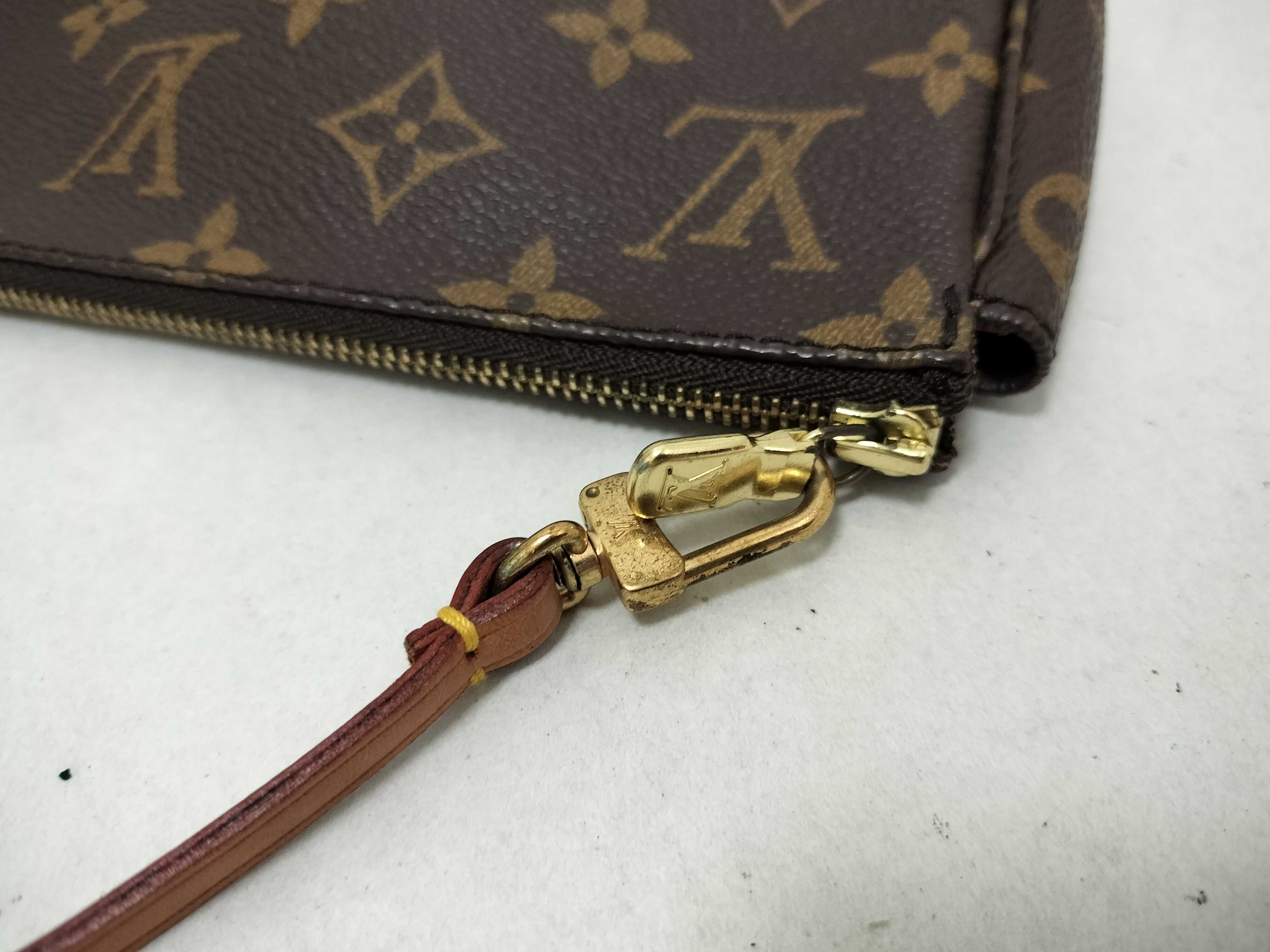 Monogram Louis Vuitton Accessory Pouch M51980 (L-7) Pouch — view 5