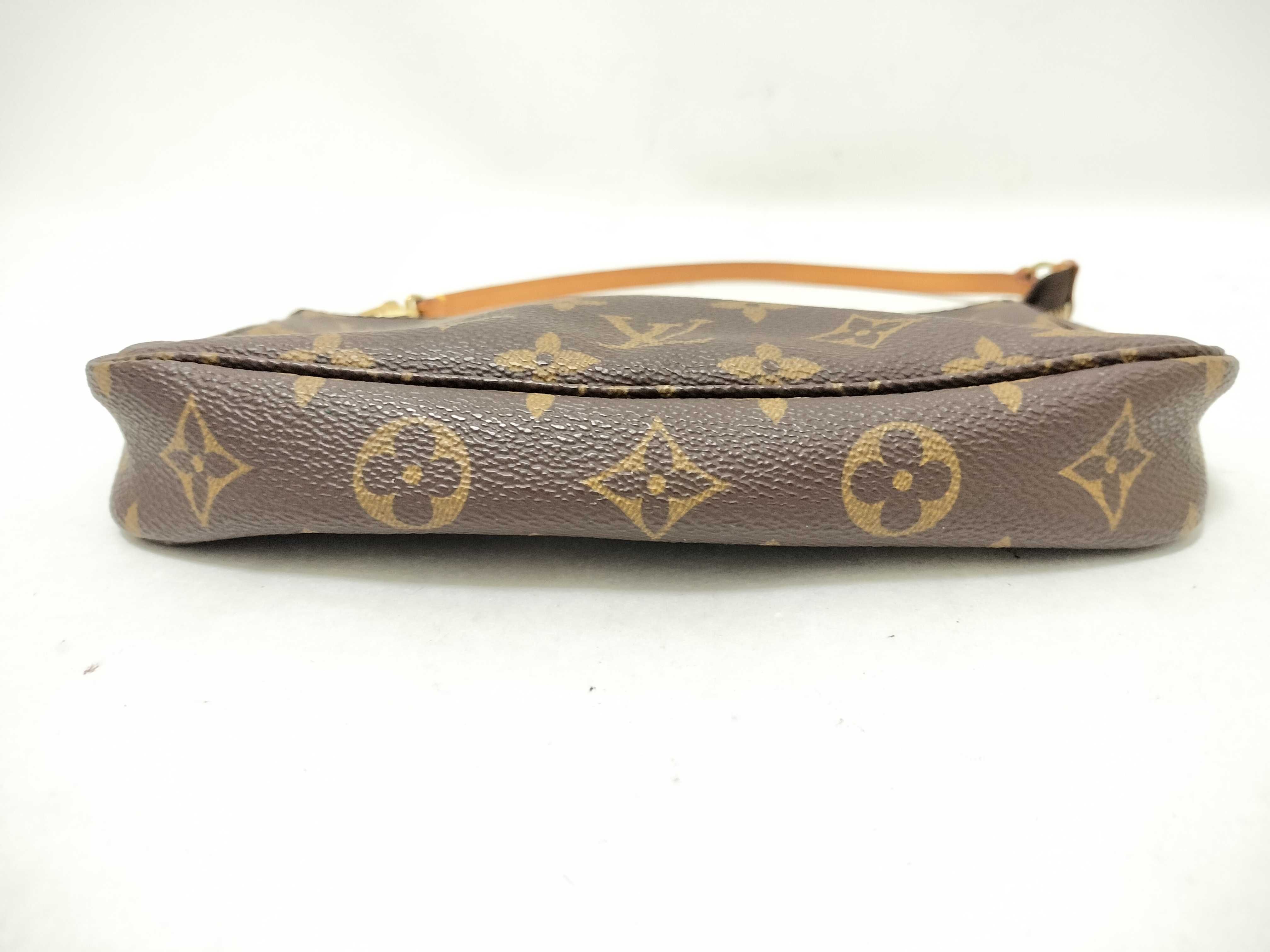 Monogram Louis Vuitton Accessory Pouch M51980 (L-7) Pouch — view 8