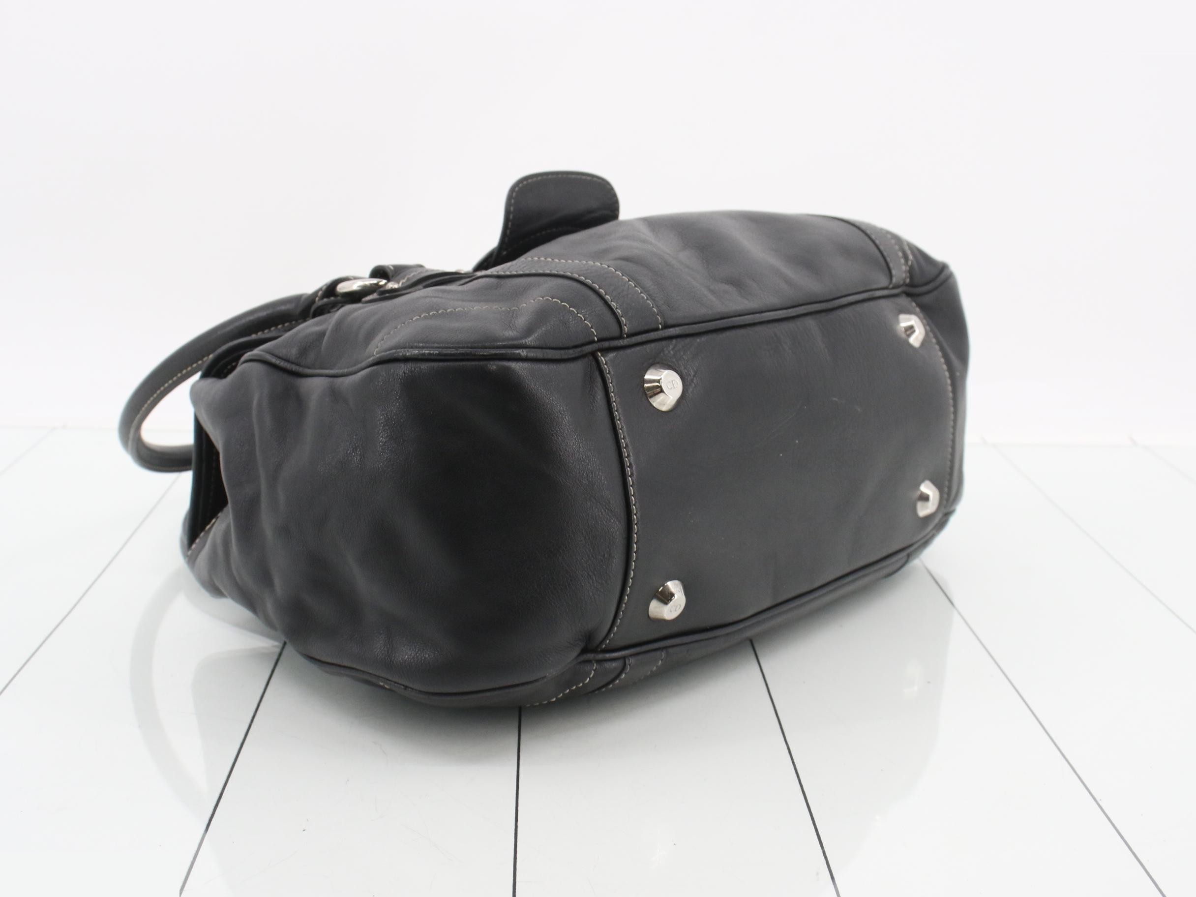 Black bag — view 5