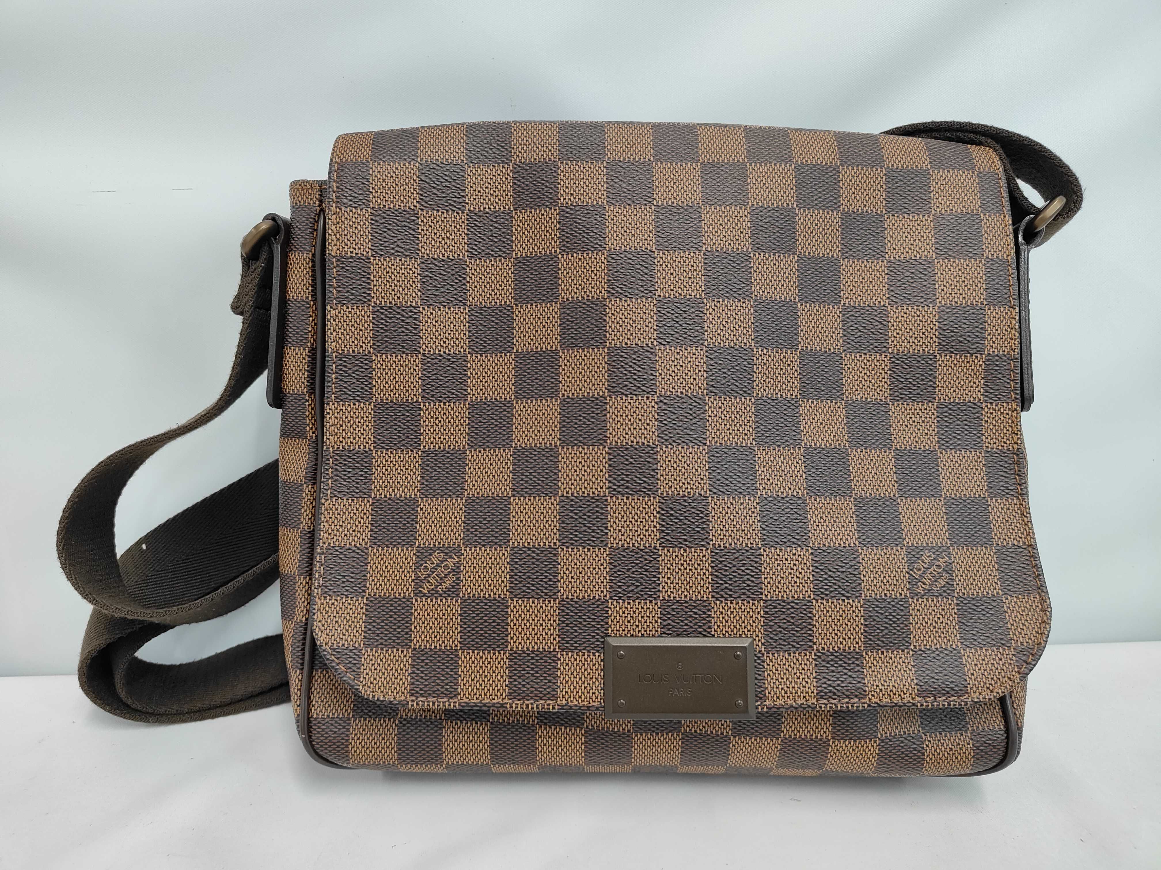 District PM Damier Ebene N41213 Shoulder Bag