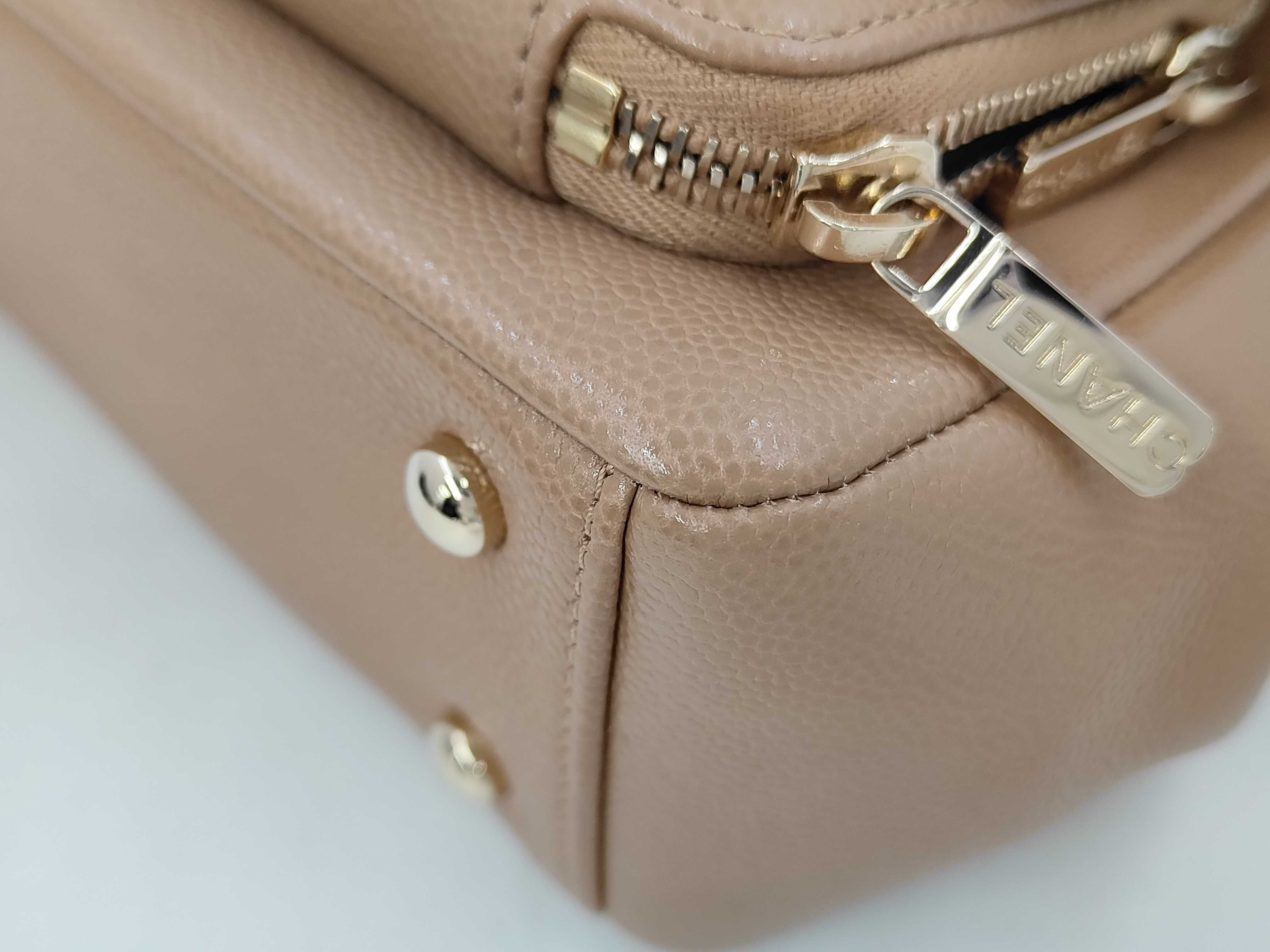 Business Affinity Small Shoulder Bag — view 4