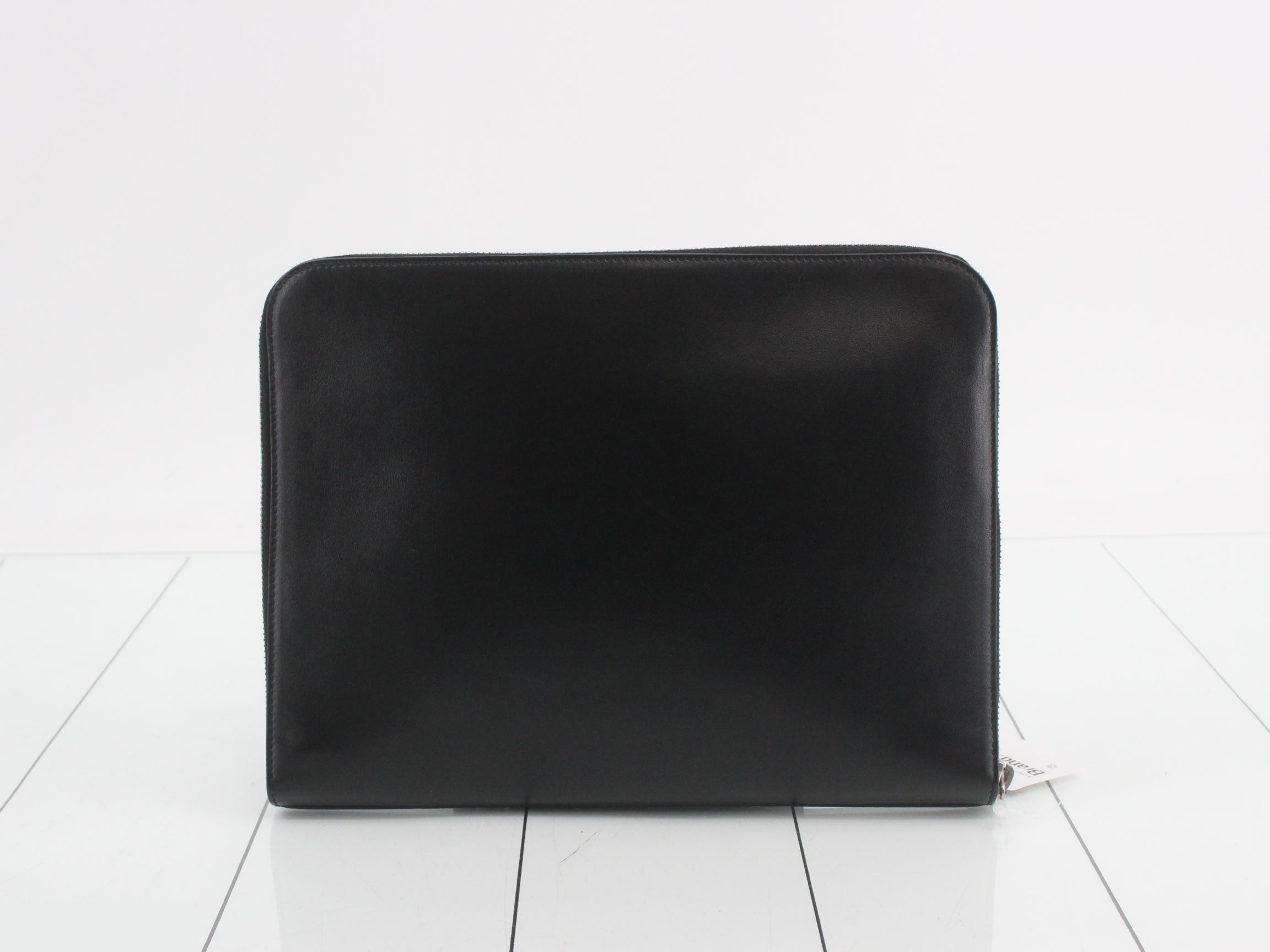 506691 Plate Logo Clutch Bag, L-shaped Zipper, Leather, Black — view 2