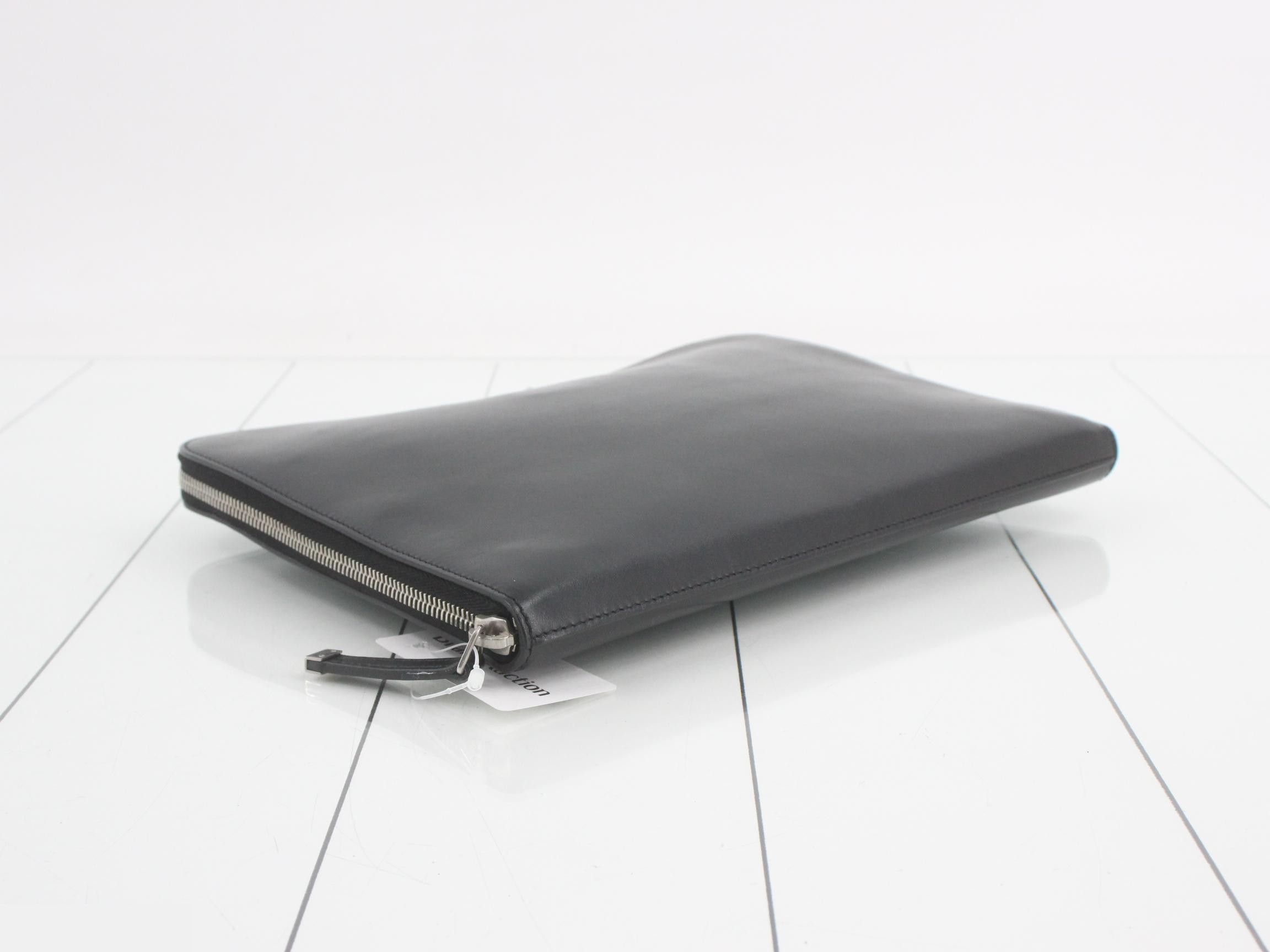 506691 Plate Logo Clutch Bag, L-shaped Zipper, Leather, Black — view 5