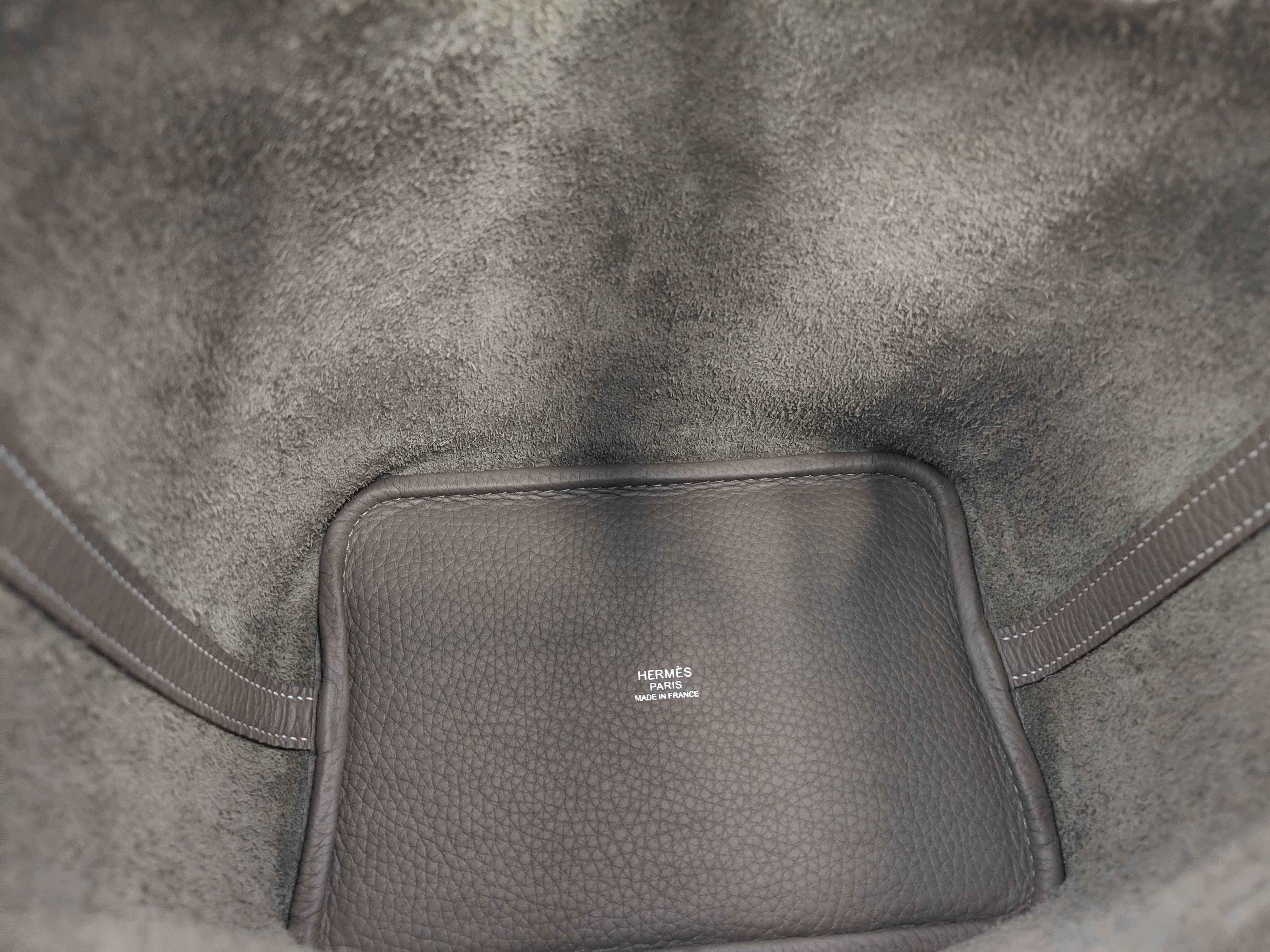 Picotin Lock PM Taurillon Leather Handbag, K Stamp, 2025, Box, Dust Bag, Key, Padlock. — view 5