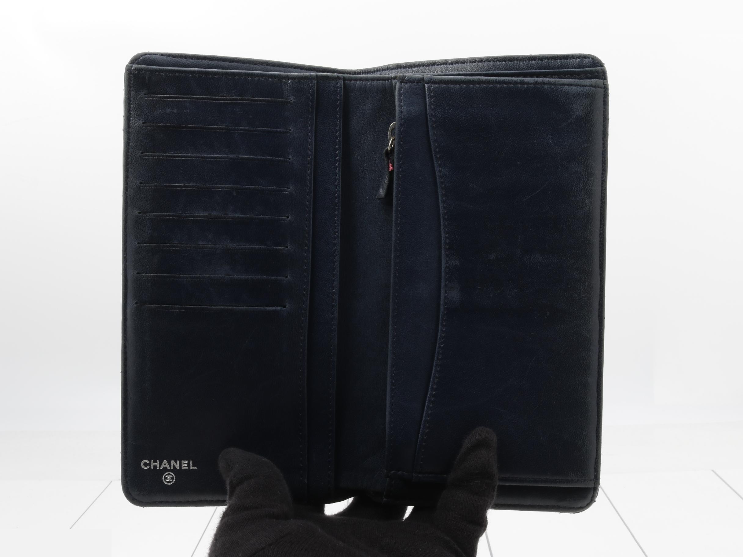 Matelassé (bag) and wallet, Coco Mark, navy — view 4