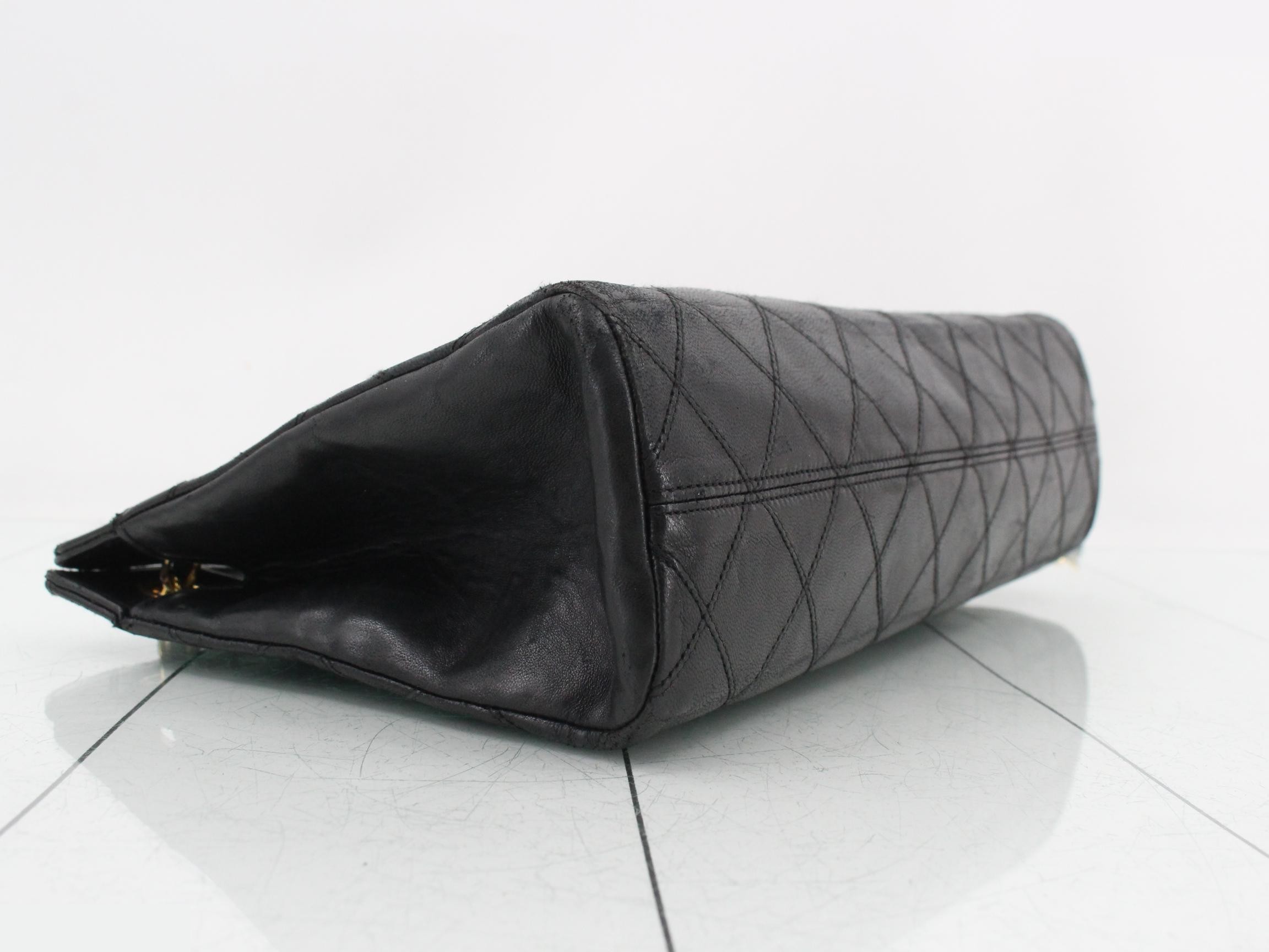 Deca Coco Bicolore Chain Shoulder Bag — view 5