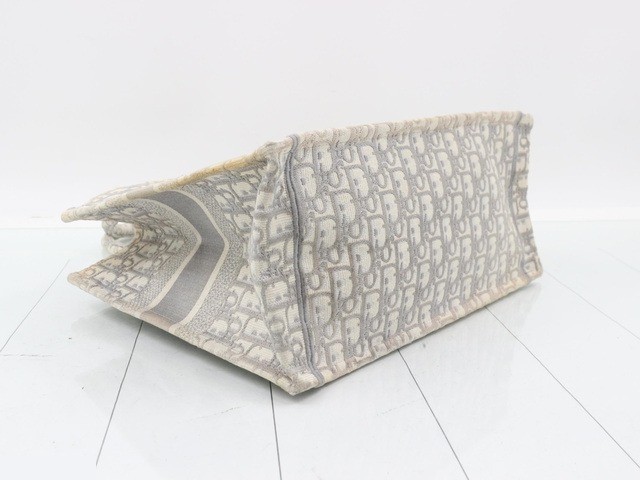 Book Tote Medium Oblique — view 5