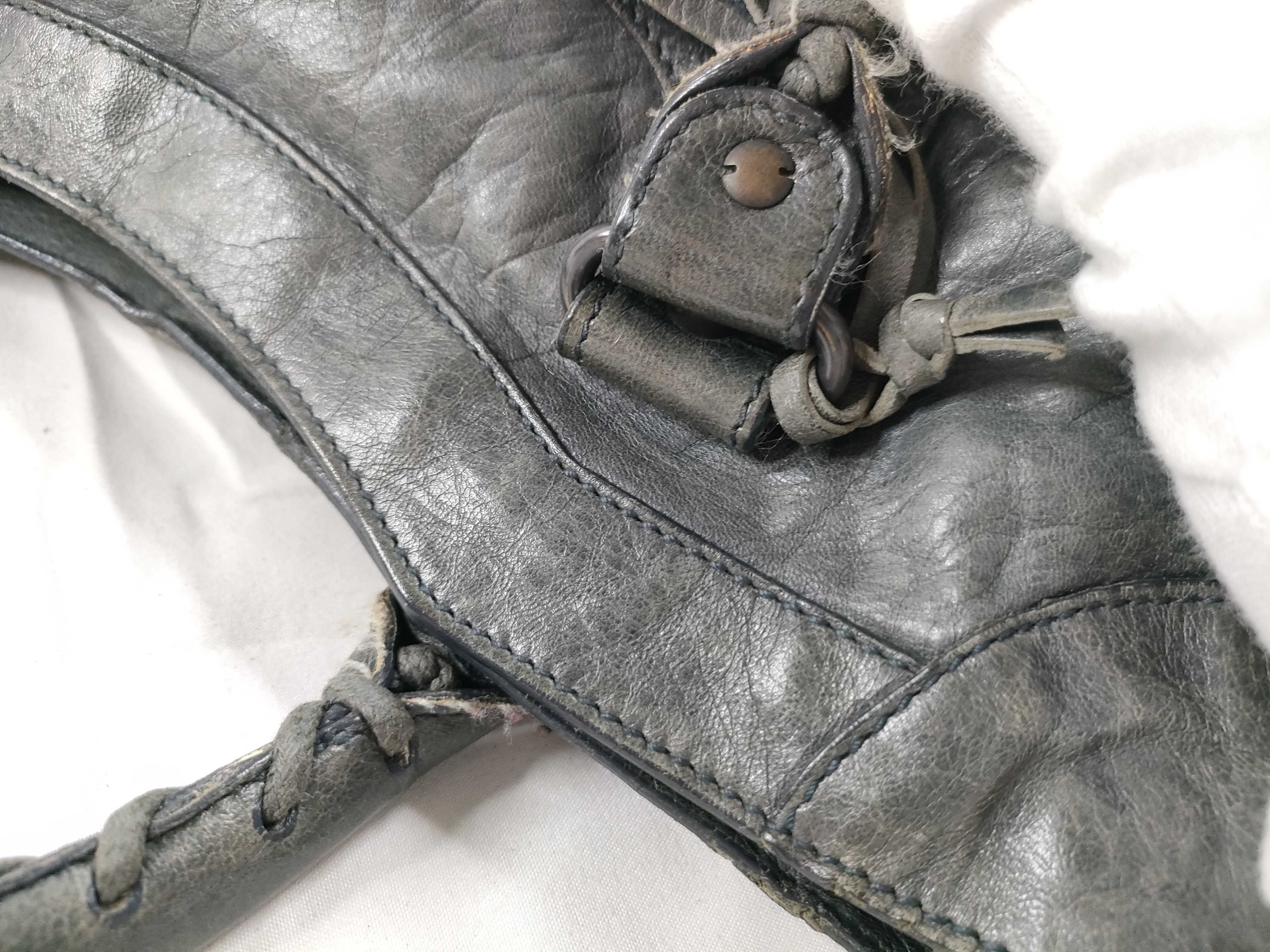 The City Balenciaga CITY Black 2-Way Bag Handbag — view 8