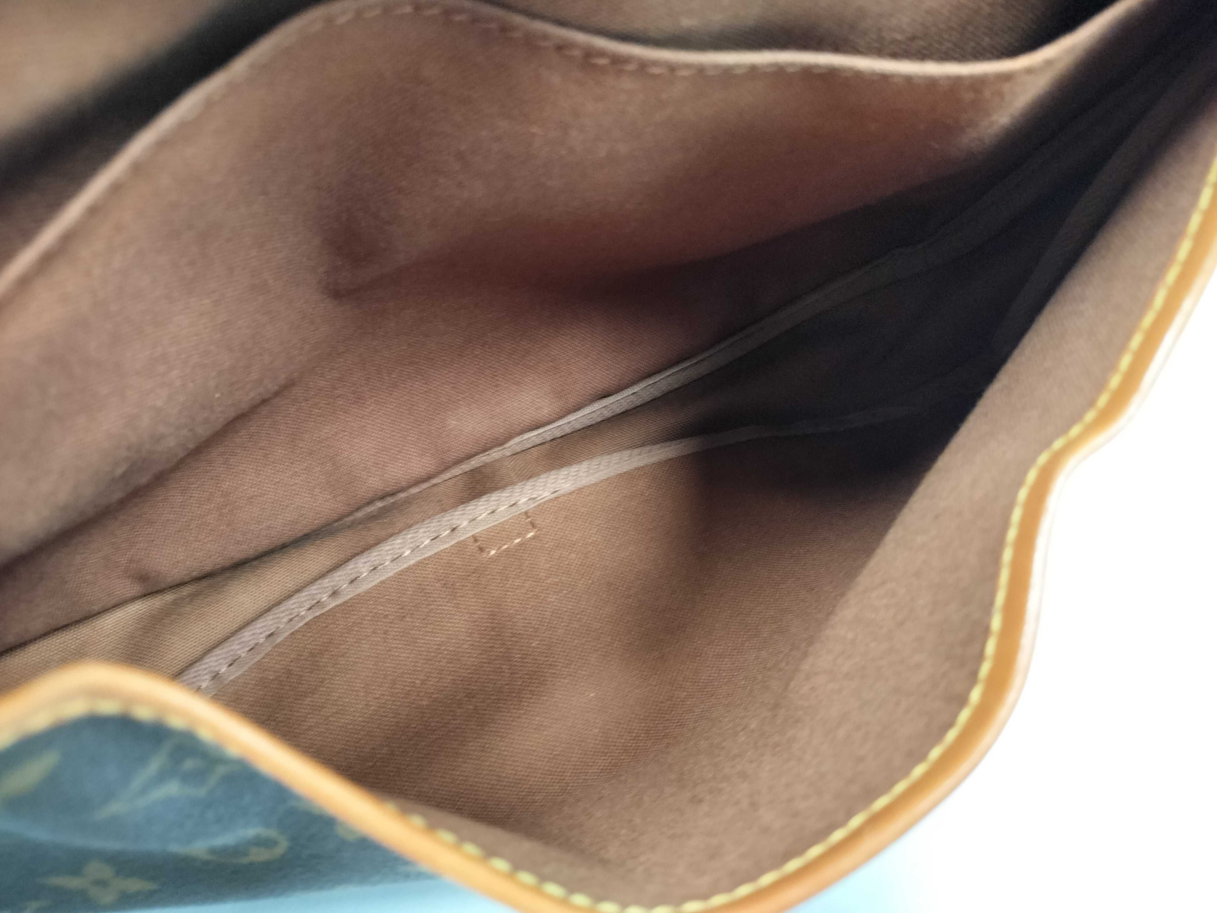 Monogram Louis Vuitton Saumur 30 Monogram Shoulder Bag M42256 — view 14