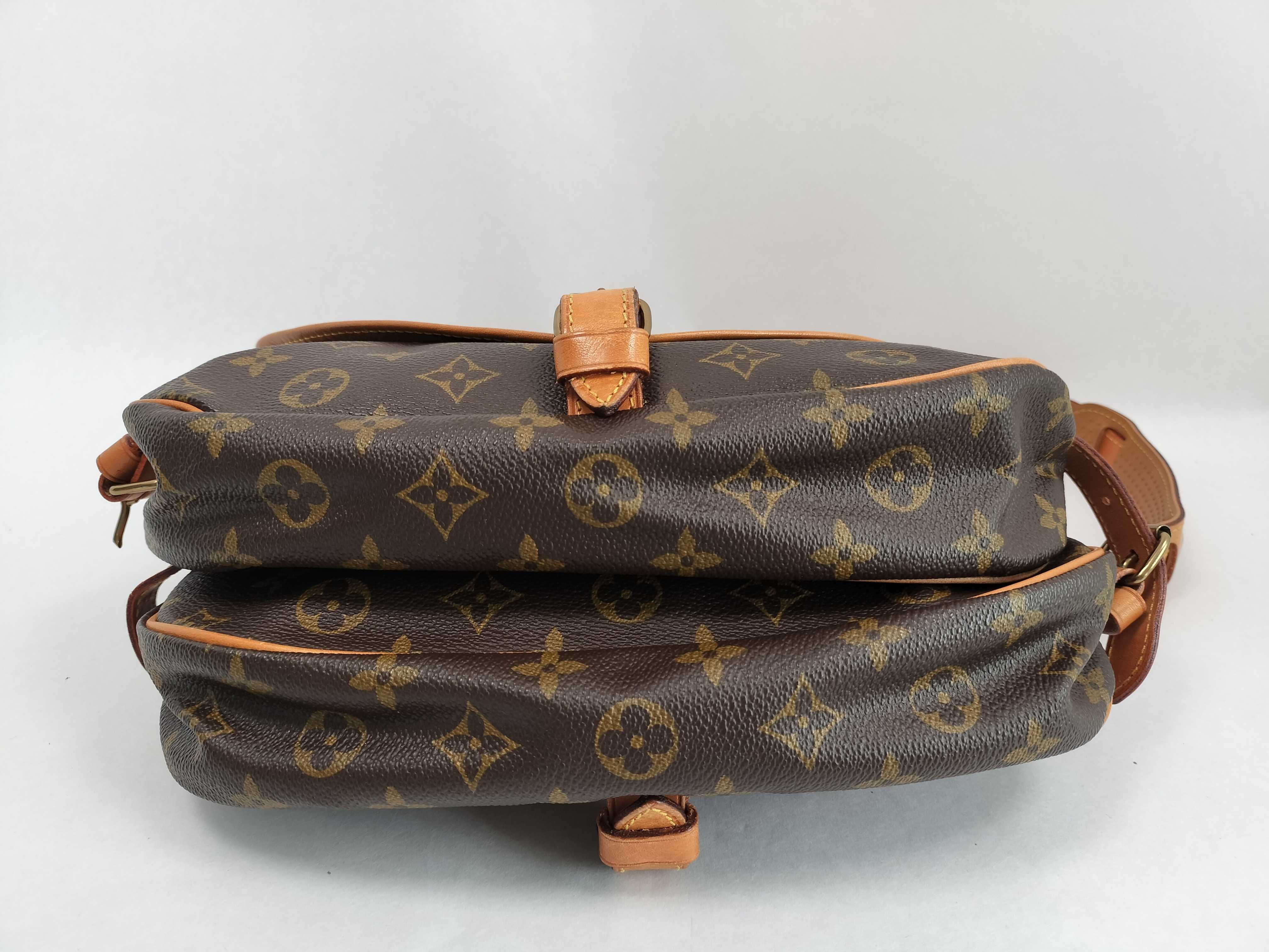 Monogram Louis Vuitton Saumur 30 Monogram Shoulder Bag M42256 — view 7
