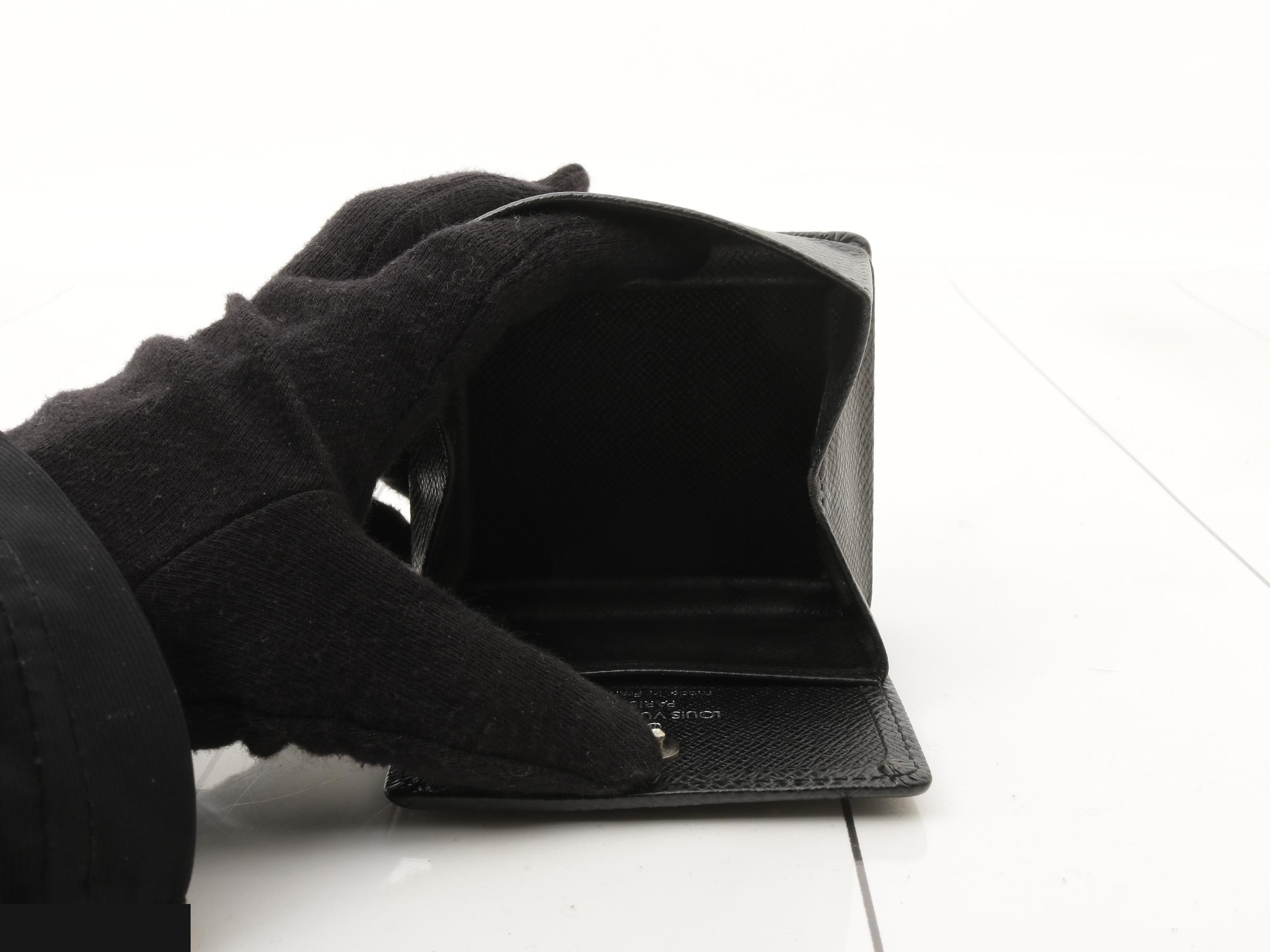 Coin case — view 4