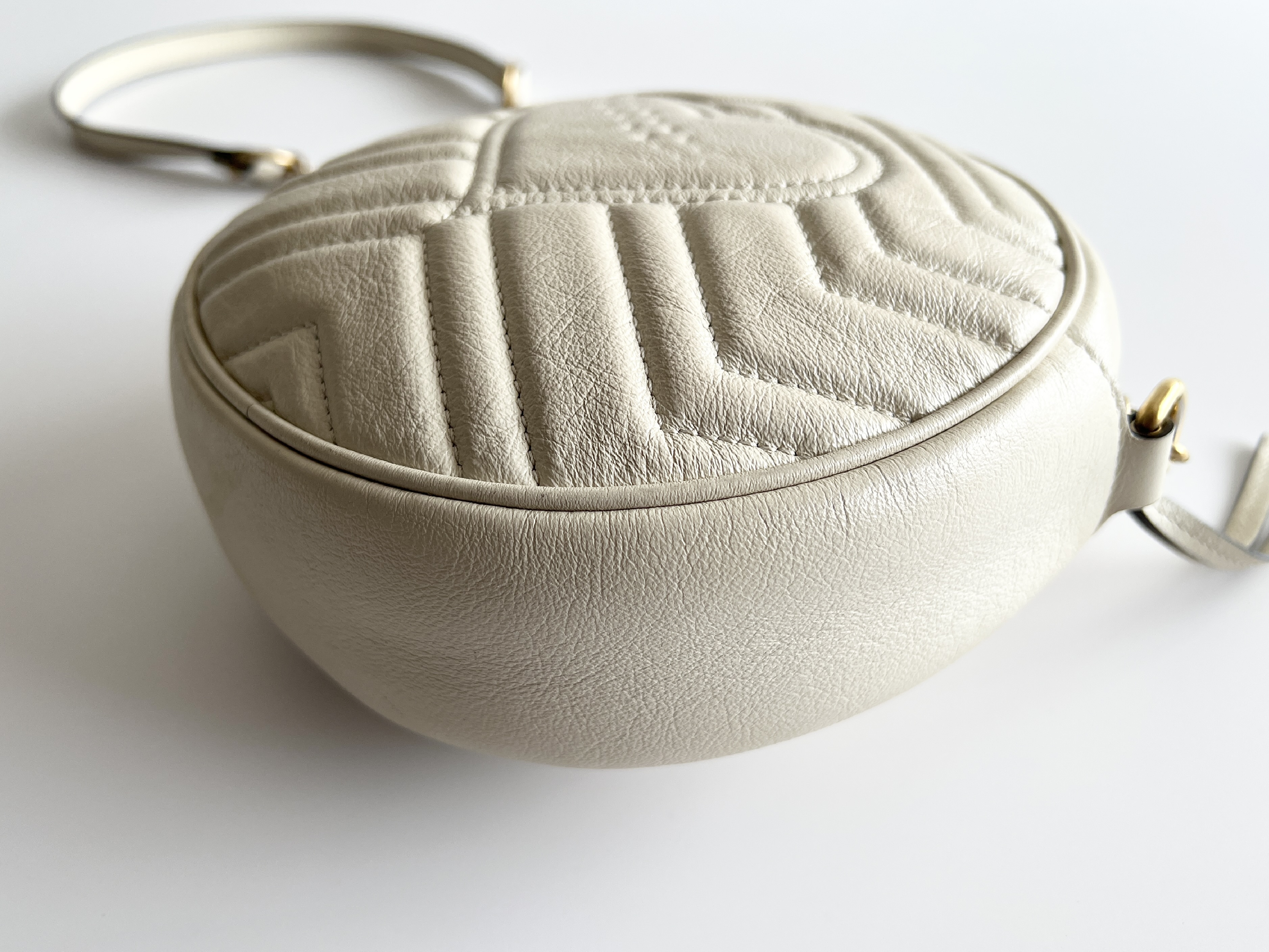 Marmont Quilted GG Logo Leather Round Chain Shoulder Bag — view 11