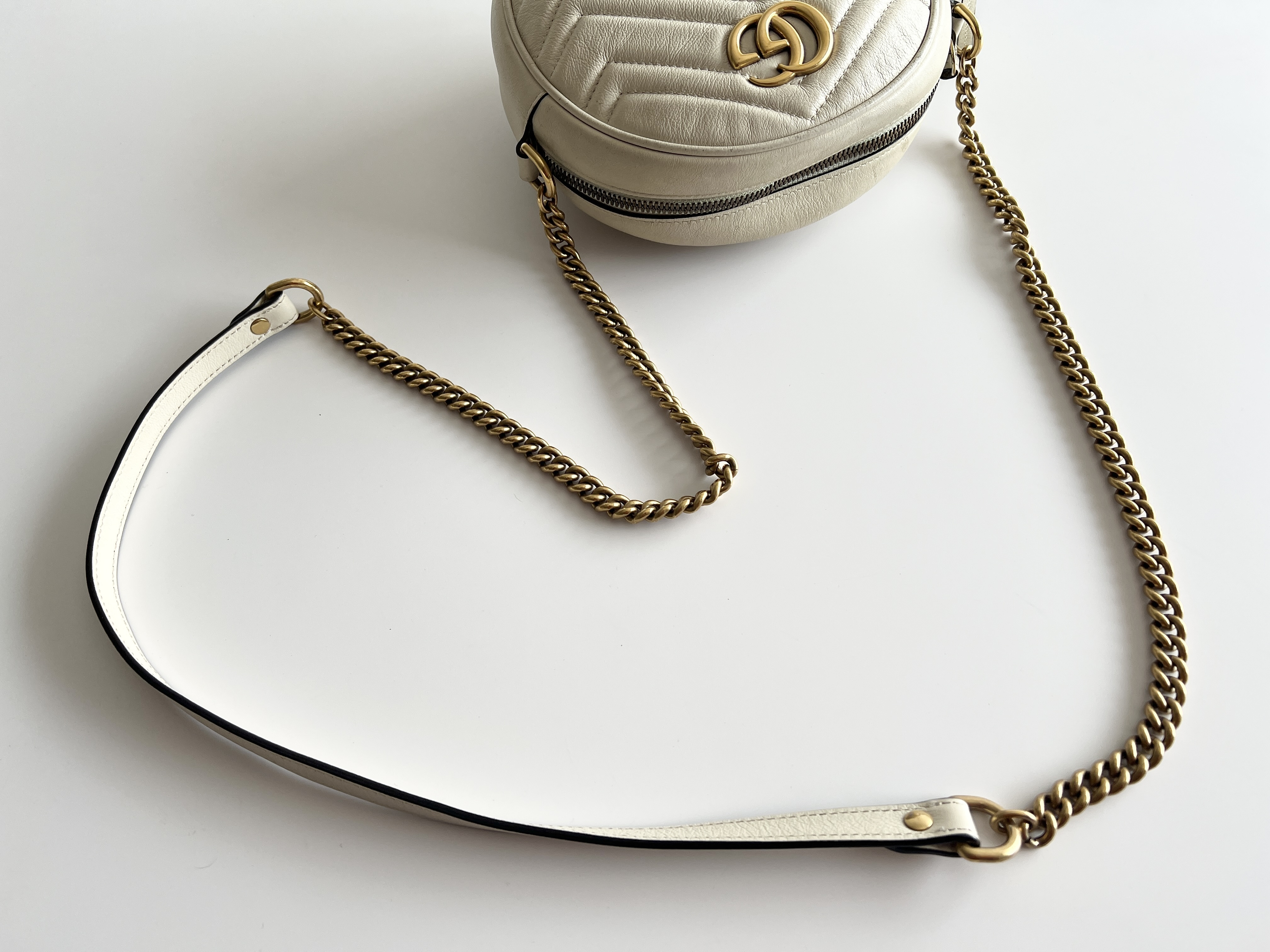 Marmont Quilted GG Logo Leather Round Chain Shoulder Bag — view 3