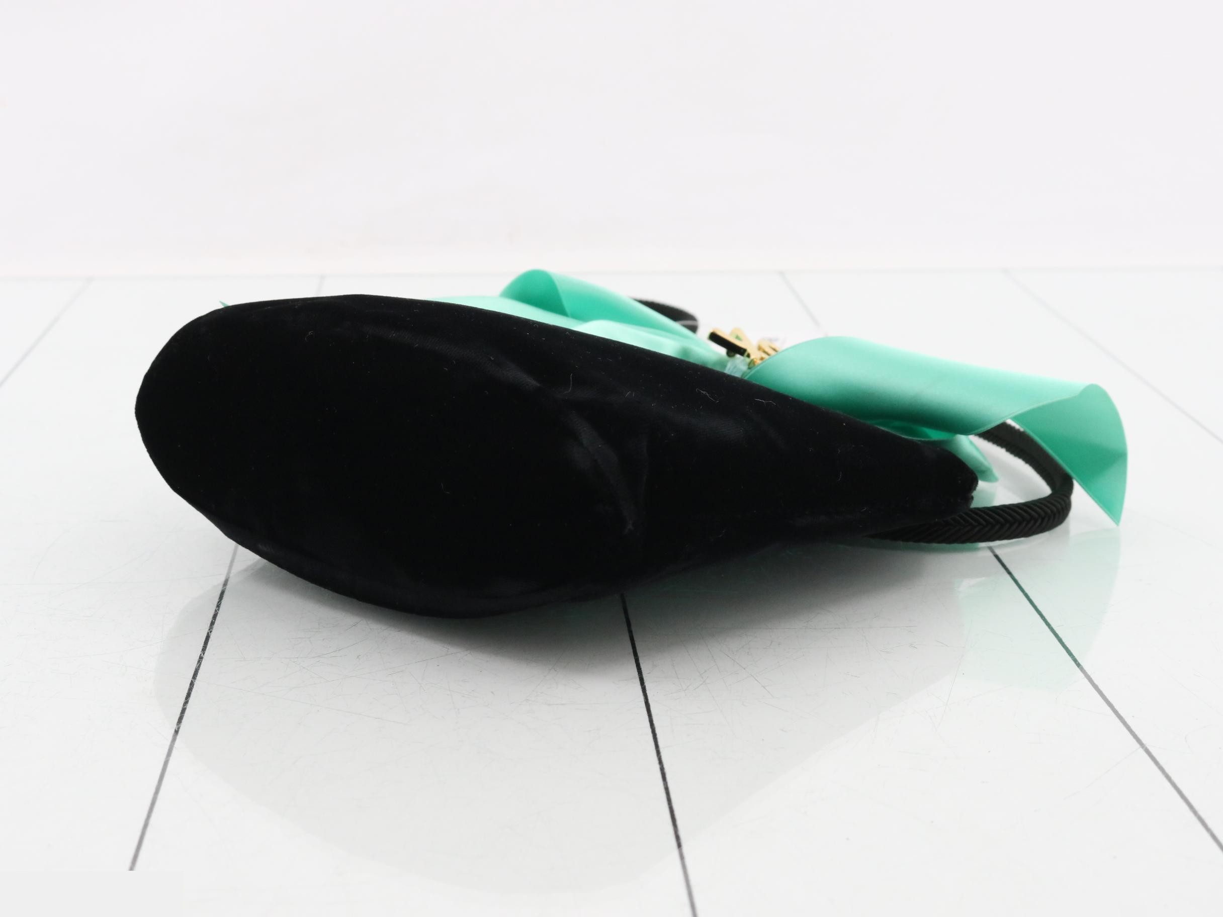 Velvet shoulder bag with brooch and ribbon — view 6
