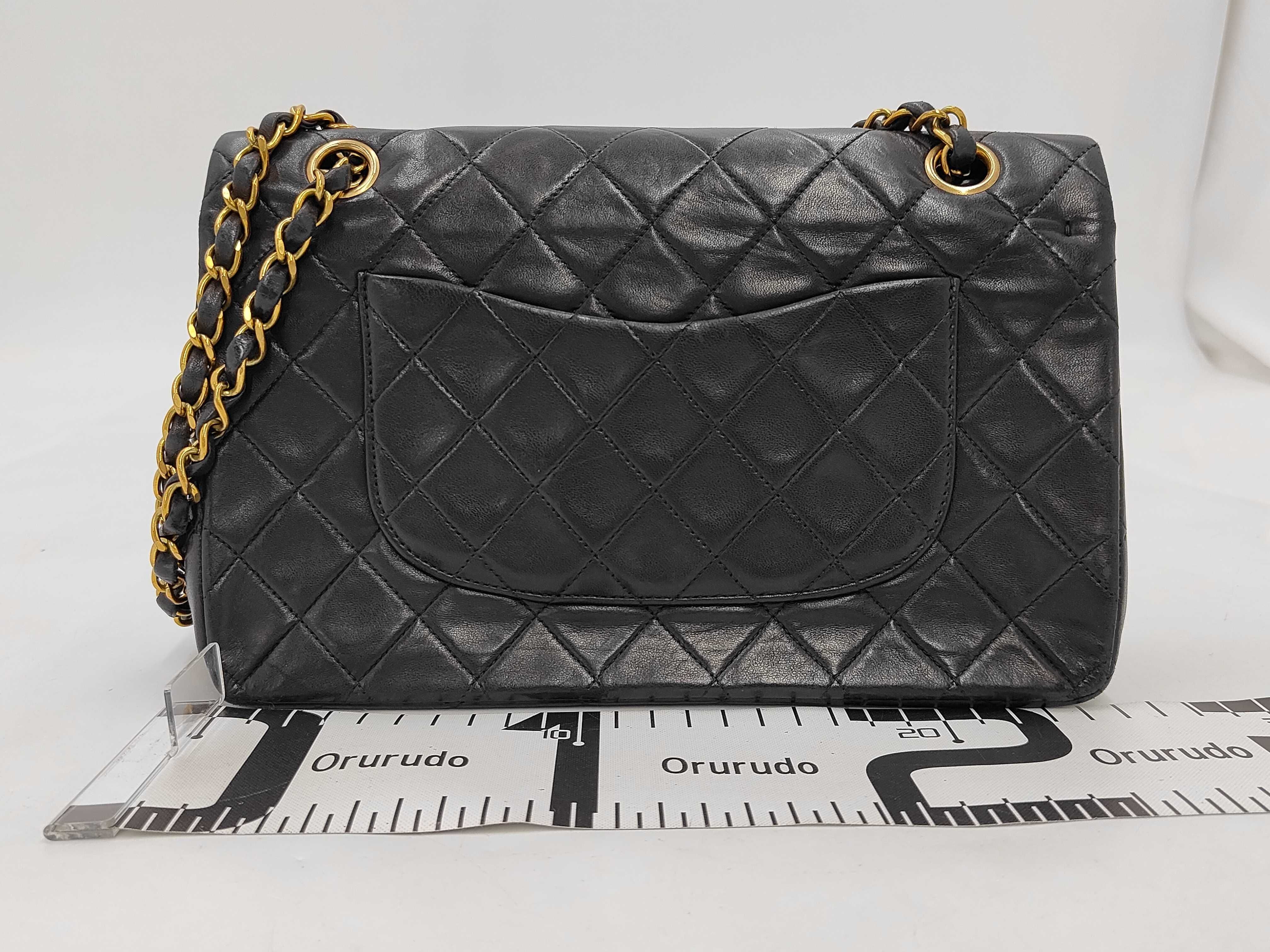 Matelassé 25 Lambskin Double Flap Chain Shoulder Bag (with seal, serial number 3) — view 2