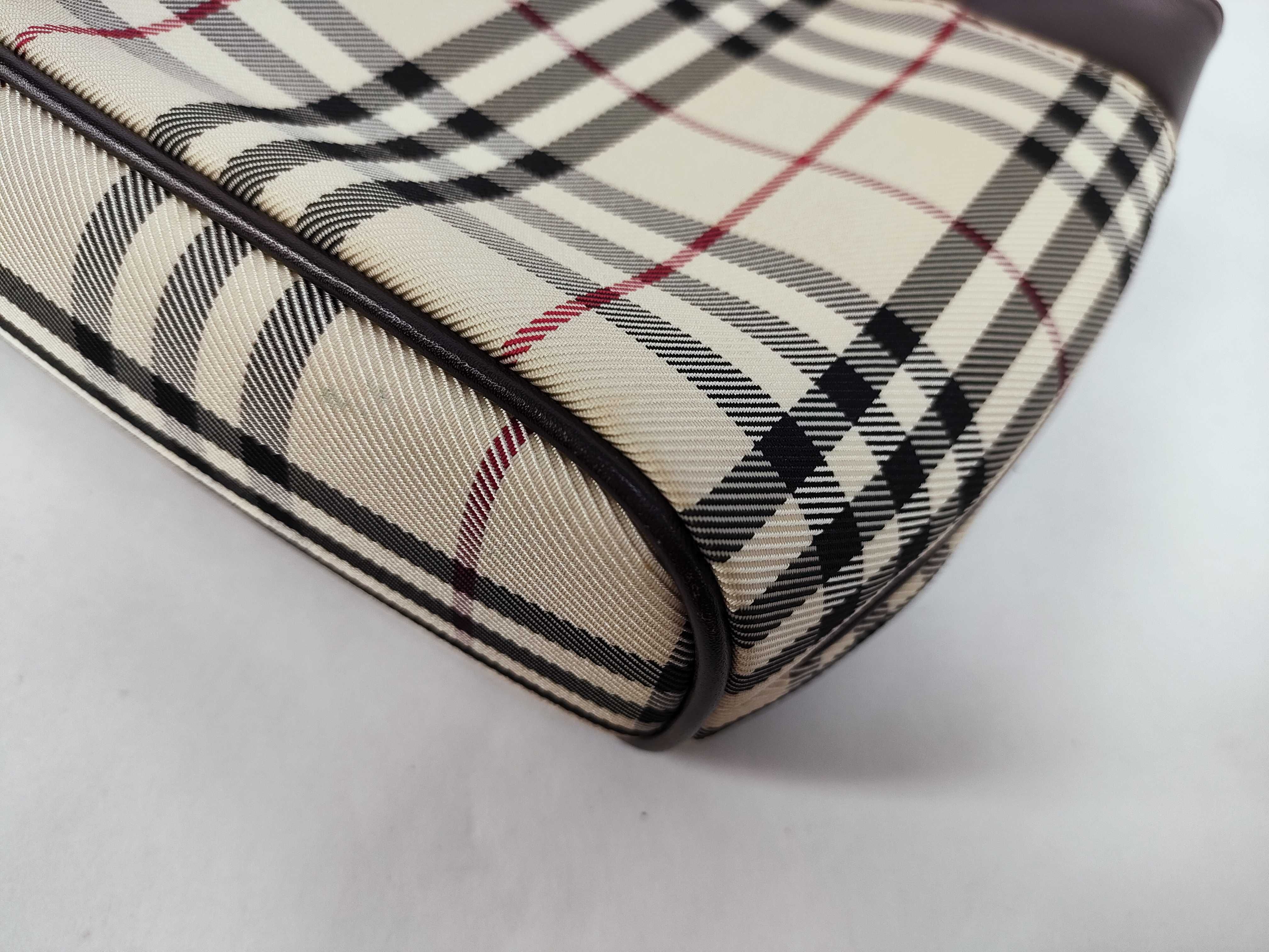 handbag Burberry handbag — view 6