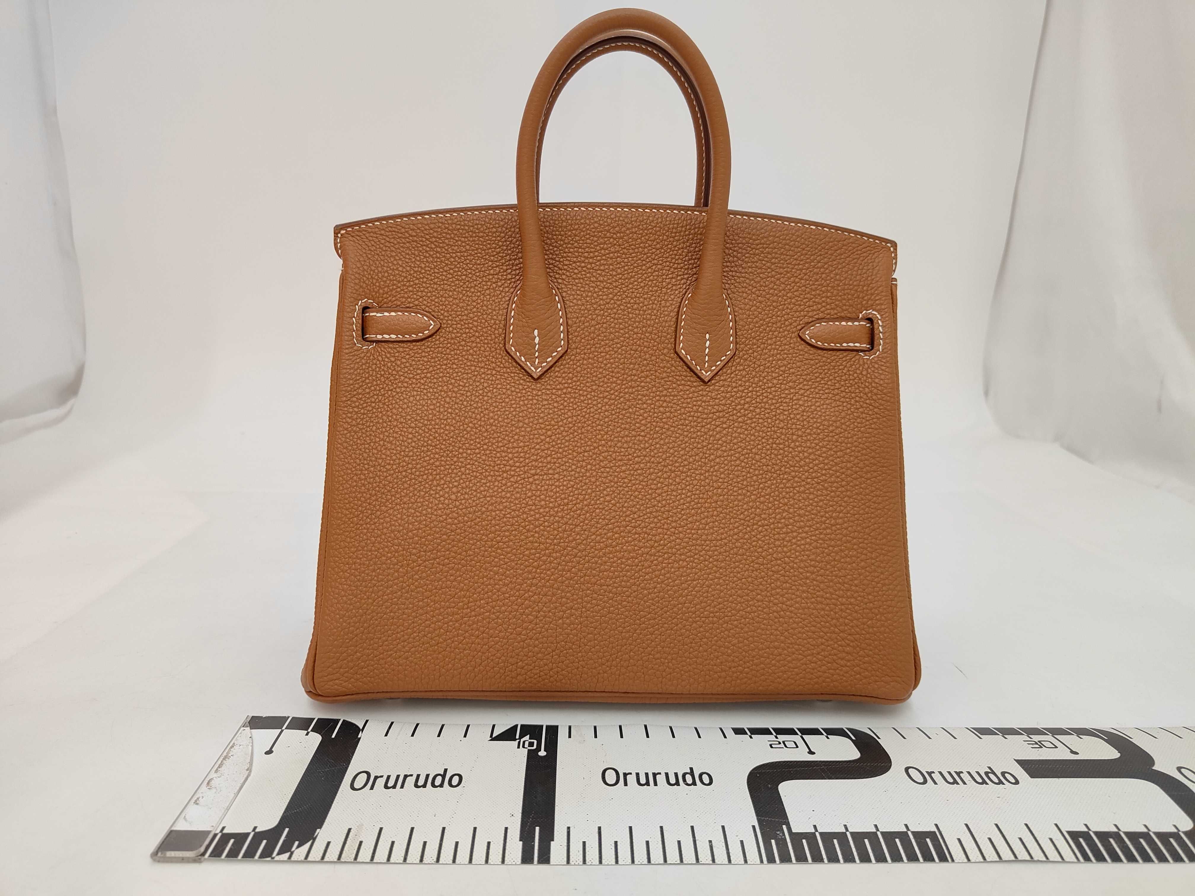 Birkin 25 Gold Togo Leather Silver Hardware K Stamp Handbag — view 2