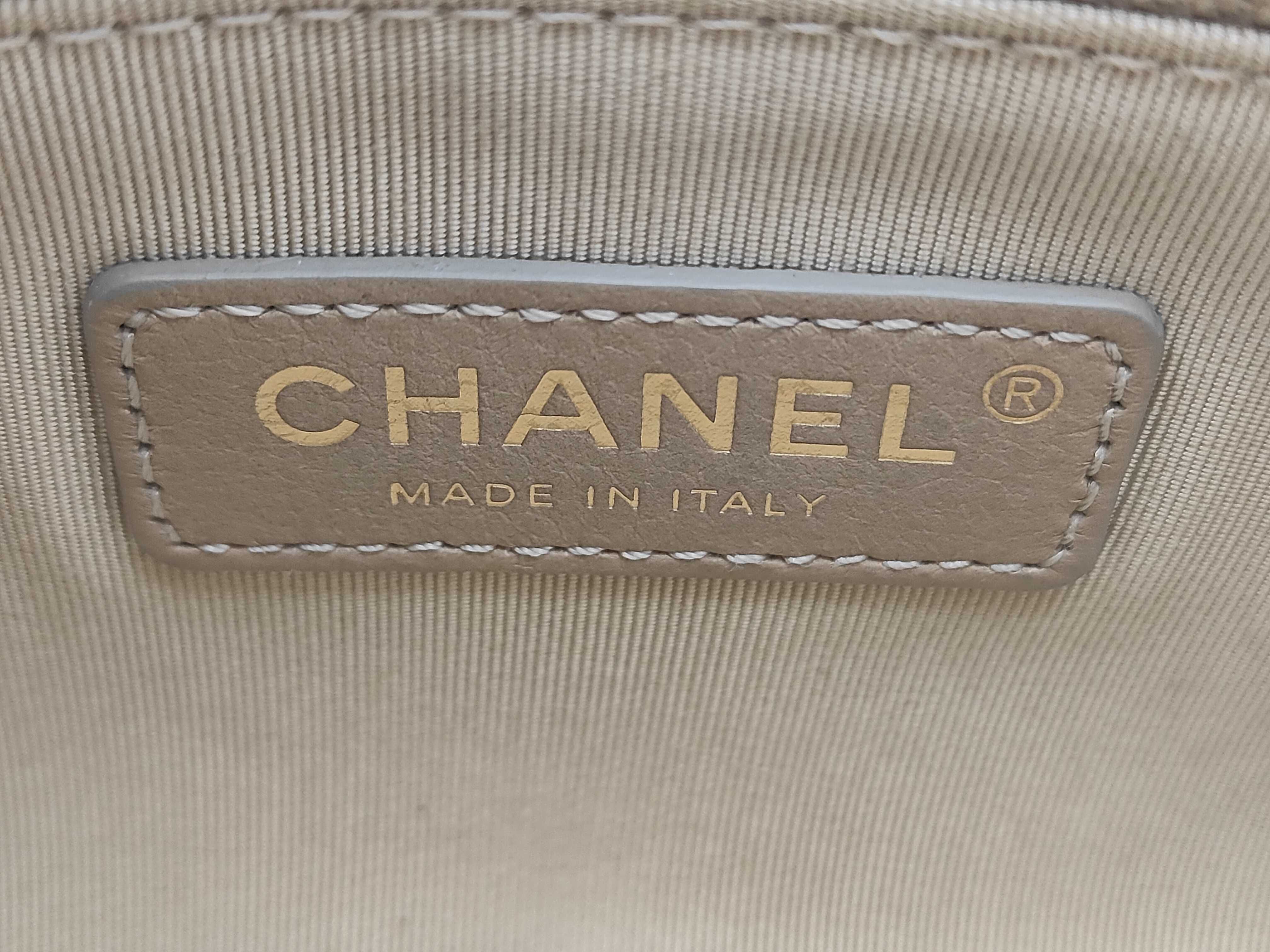 Metal Logo Quilted Shoulder Bag — view 11