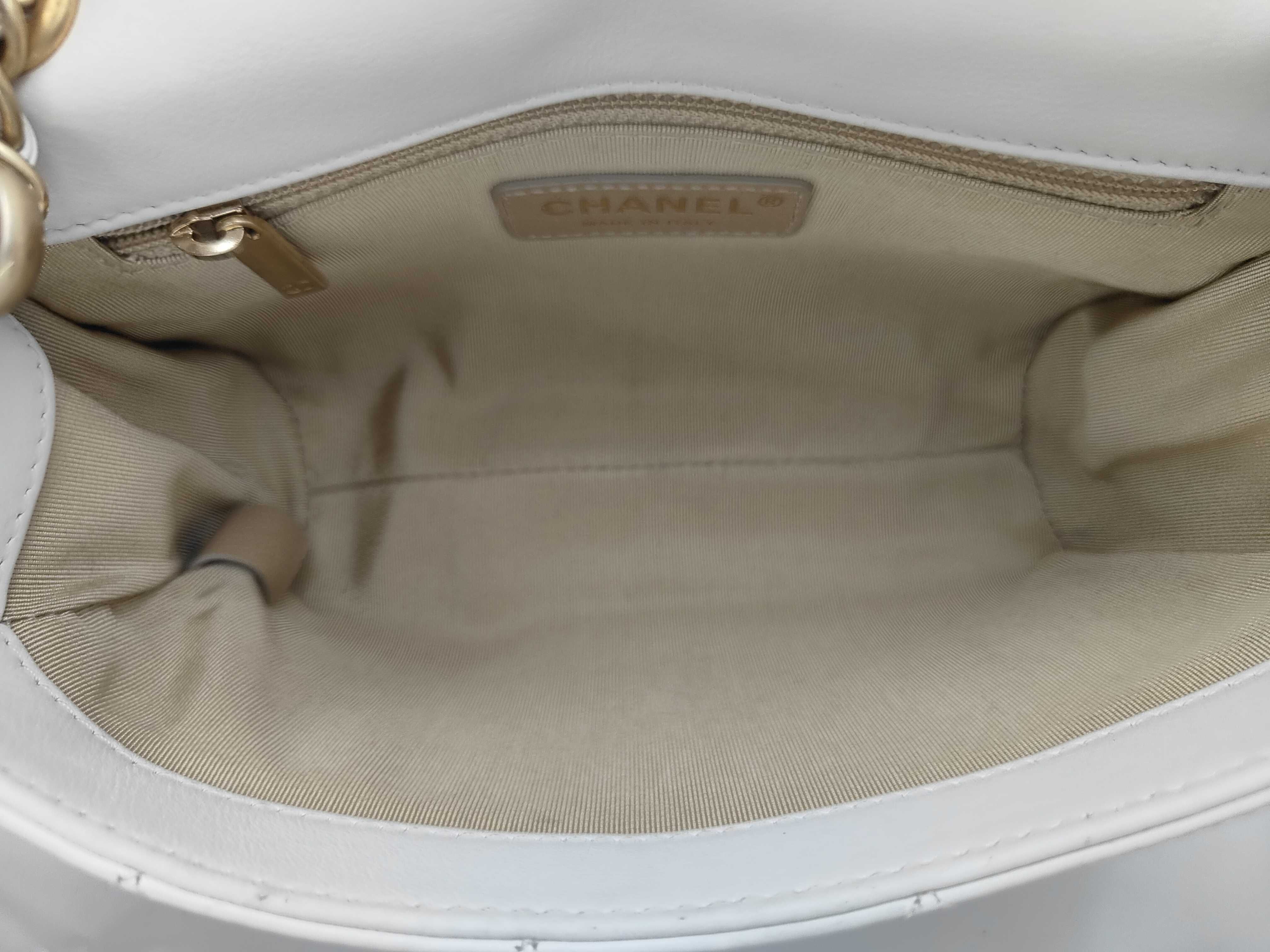 Metal Logo Quilted Shoulder Bag — view 8