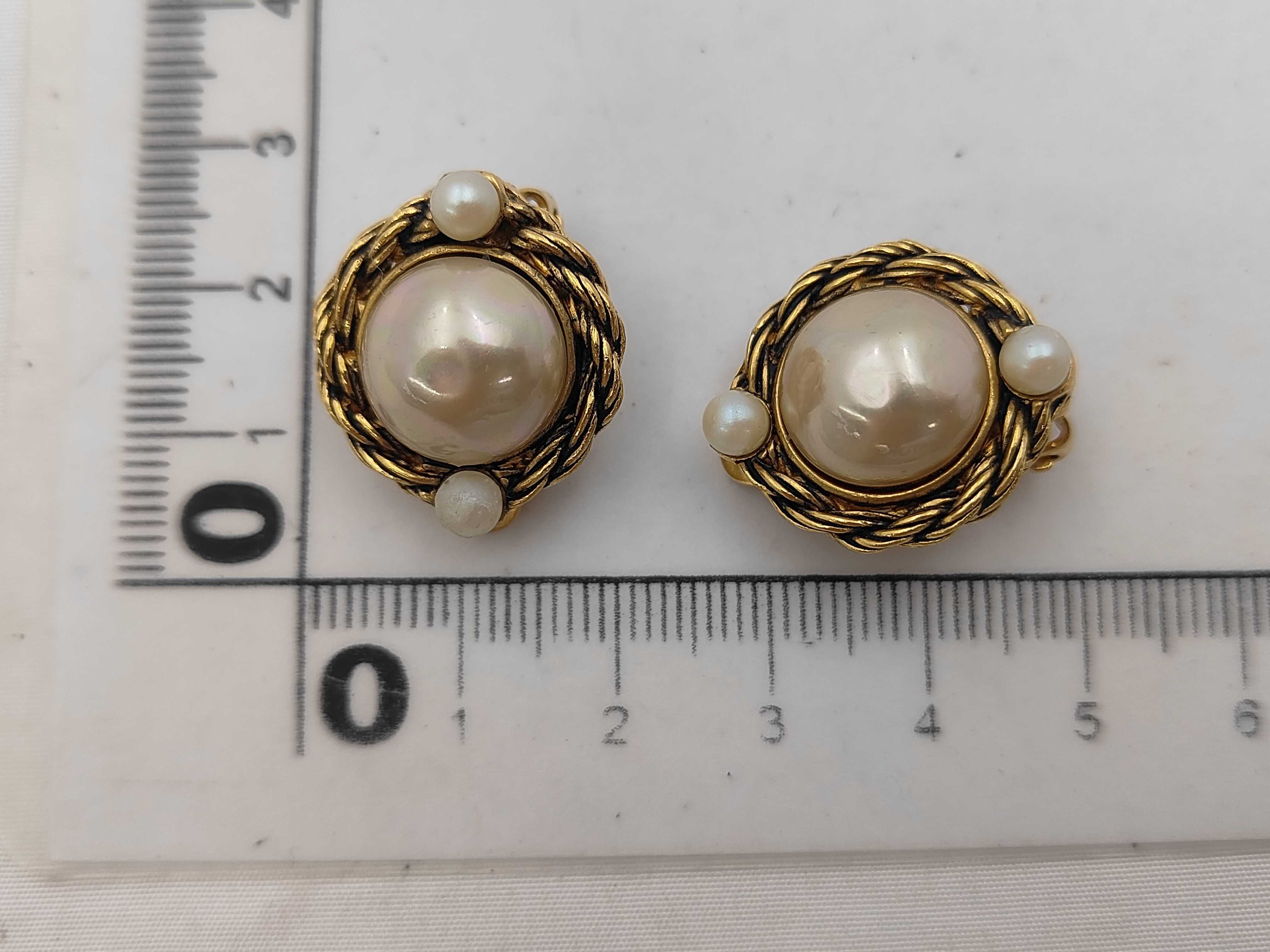 1982 Earrings — view 4