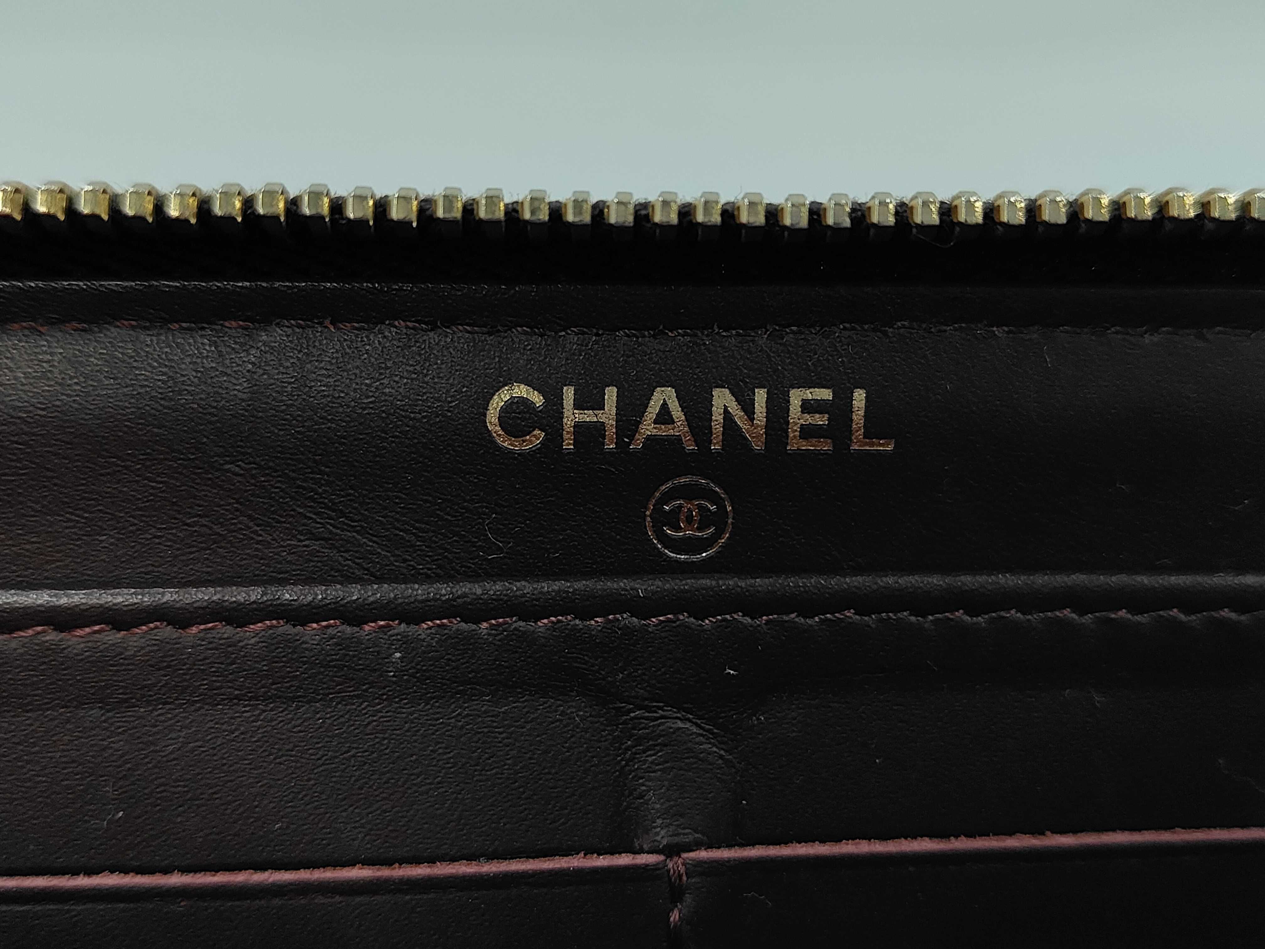 Matelassé Caviar Skin Round Zip Long Wallet 22118*** Accessories: Box, Guarantee Card Wallet — view 6
