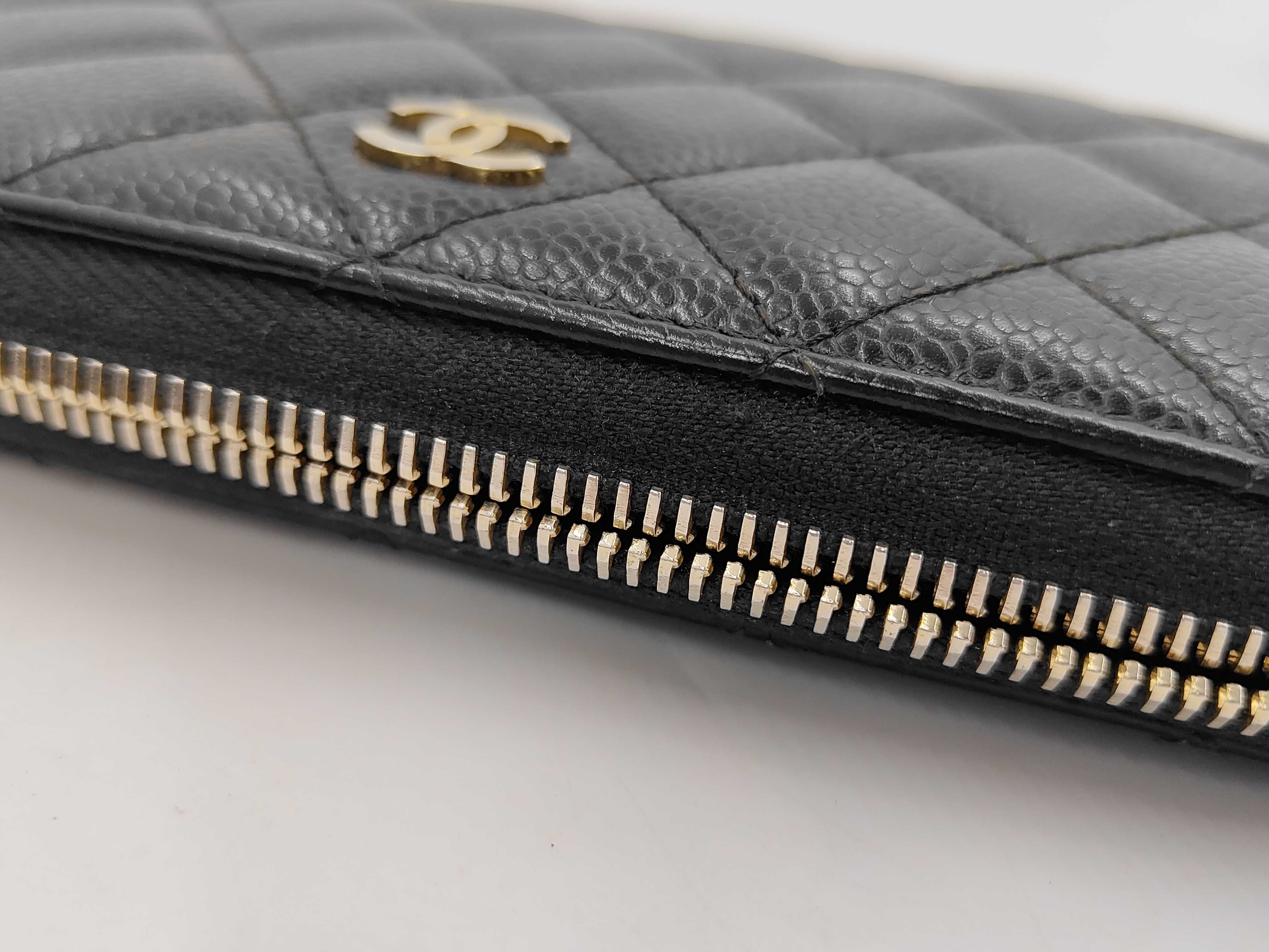 Matelassé Caviar Skin Round Zip Long Wallet 22118*** Accessories: Box, Guarantee Card Wallet — view 9