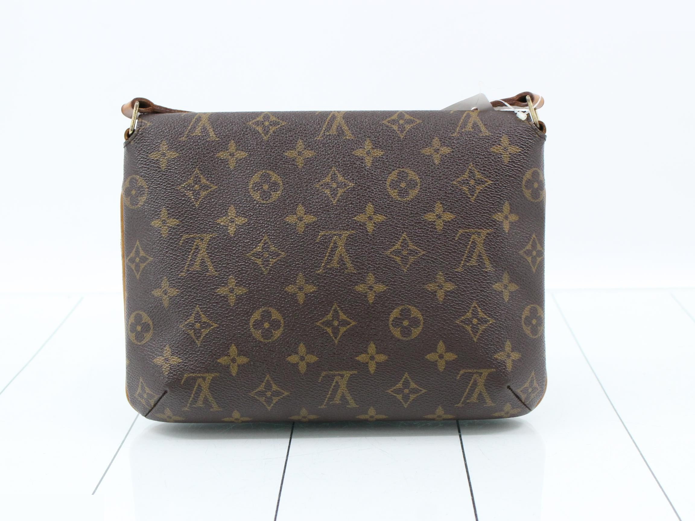 M51257 Musette Tango Short Shoulder Bag — view 2