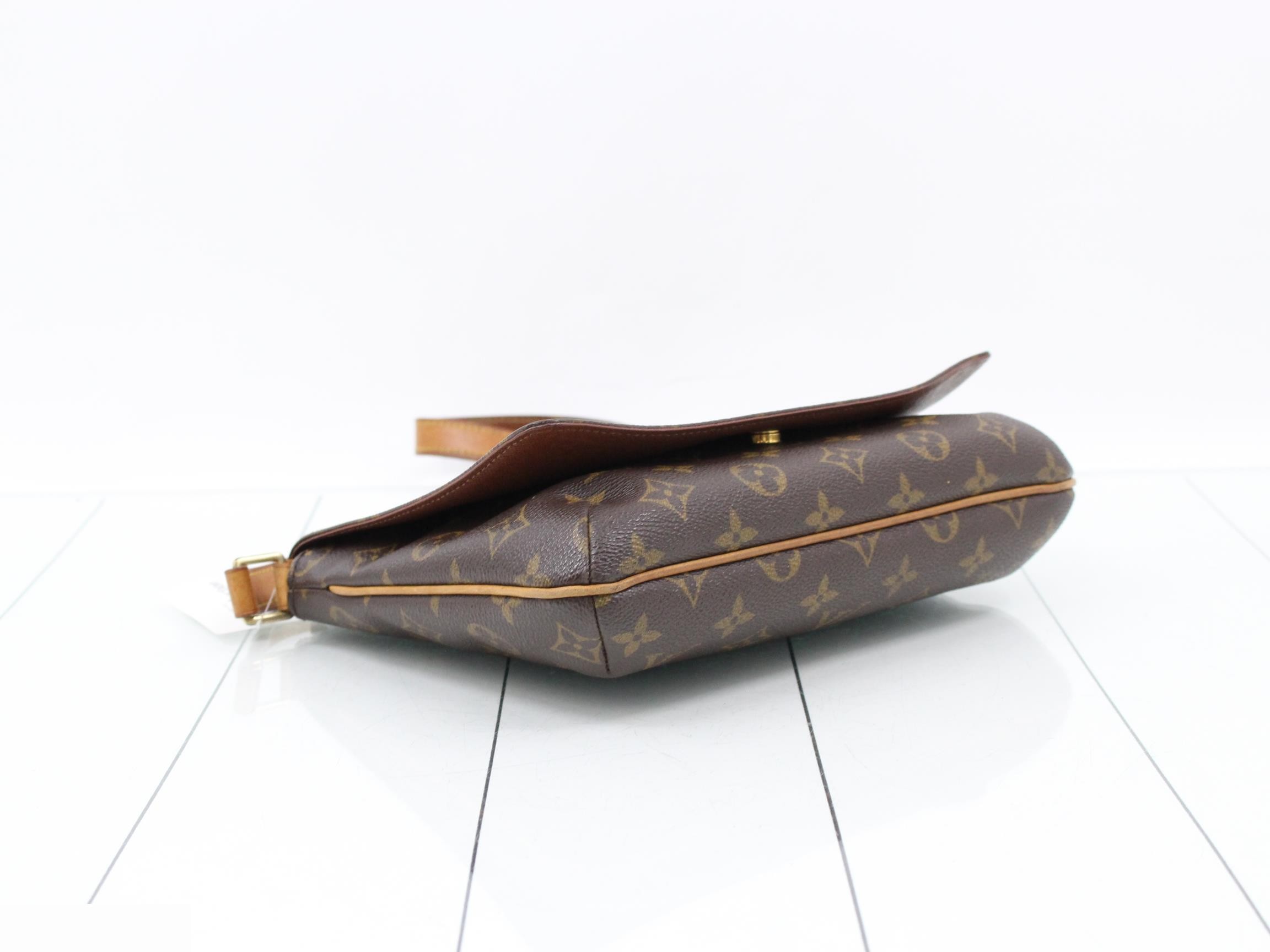 M51257 Musette Tango Short Shoulder Bag — view 5
