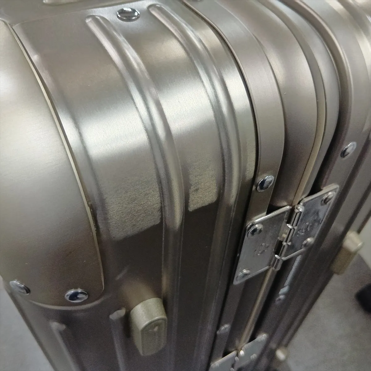 [Individually packaged] Rimowa Cabin Plus Aluminum Carry-on Suitcase, Gold, Combination Lock 000 — view 13