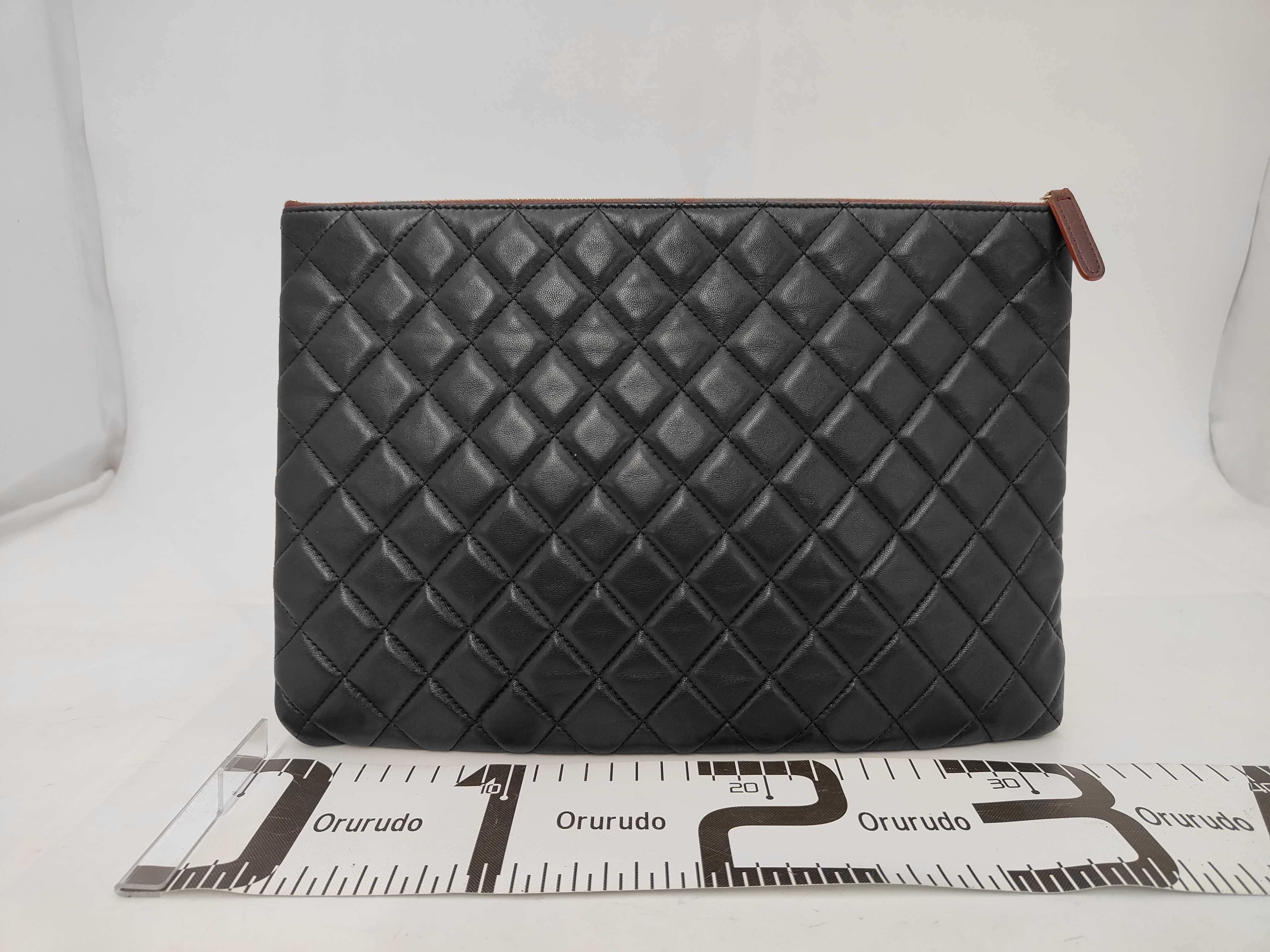 Matelassé Clutch Bag, Lambskin, Coco Mark, Black x Gold, Seal No. 21 — view 2
