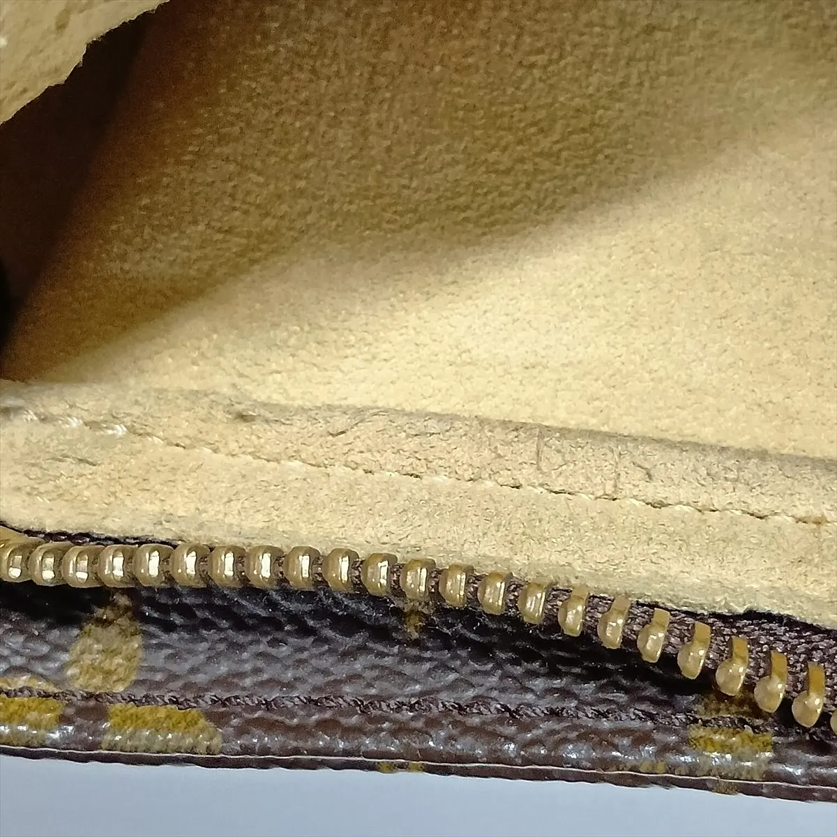 Monogram Looping MM M51146 FL0061 Brown — view 12