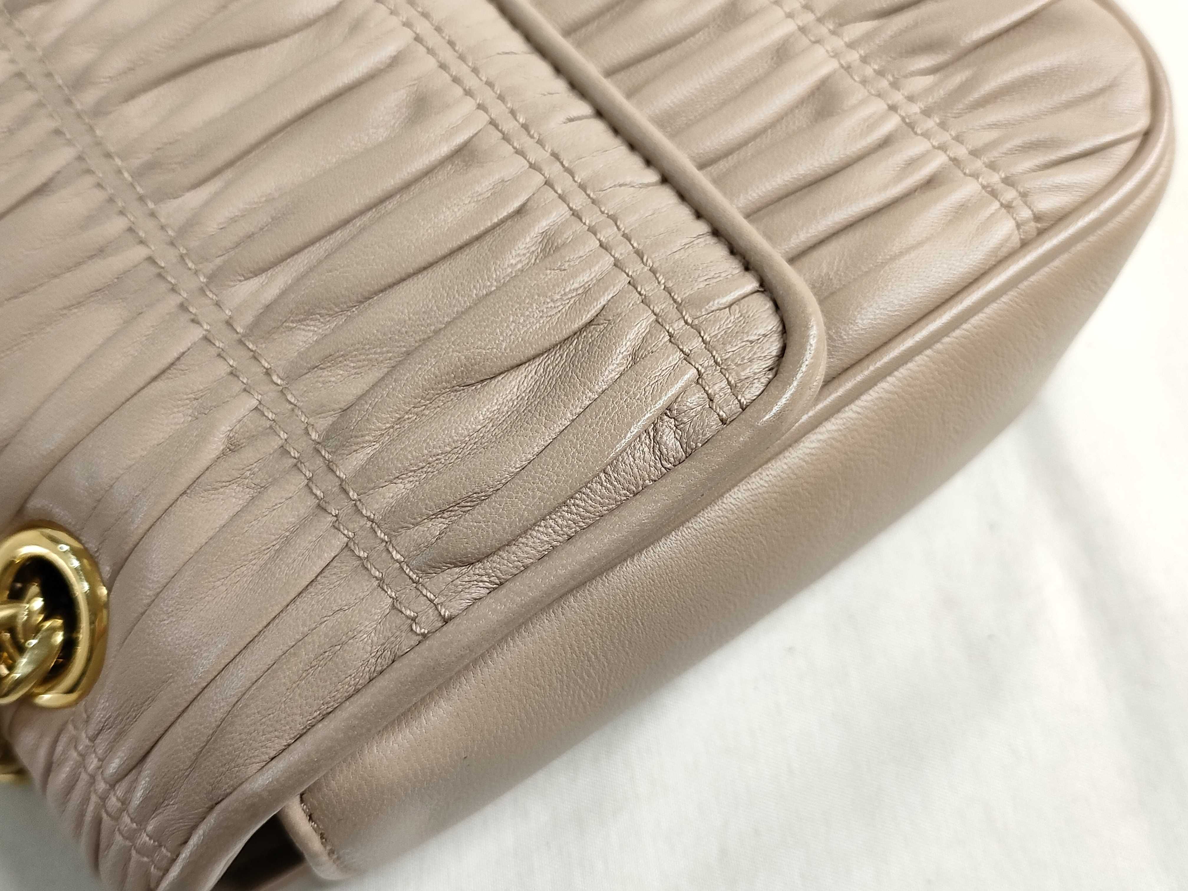 PH- Gaufre Beige Chain Leather Shoulder Bag 24cm Shoulder Bag — view 15
