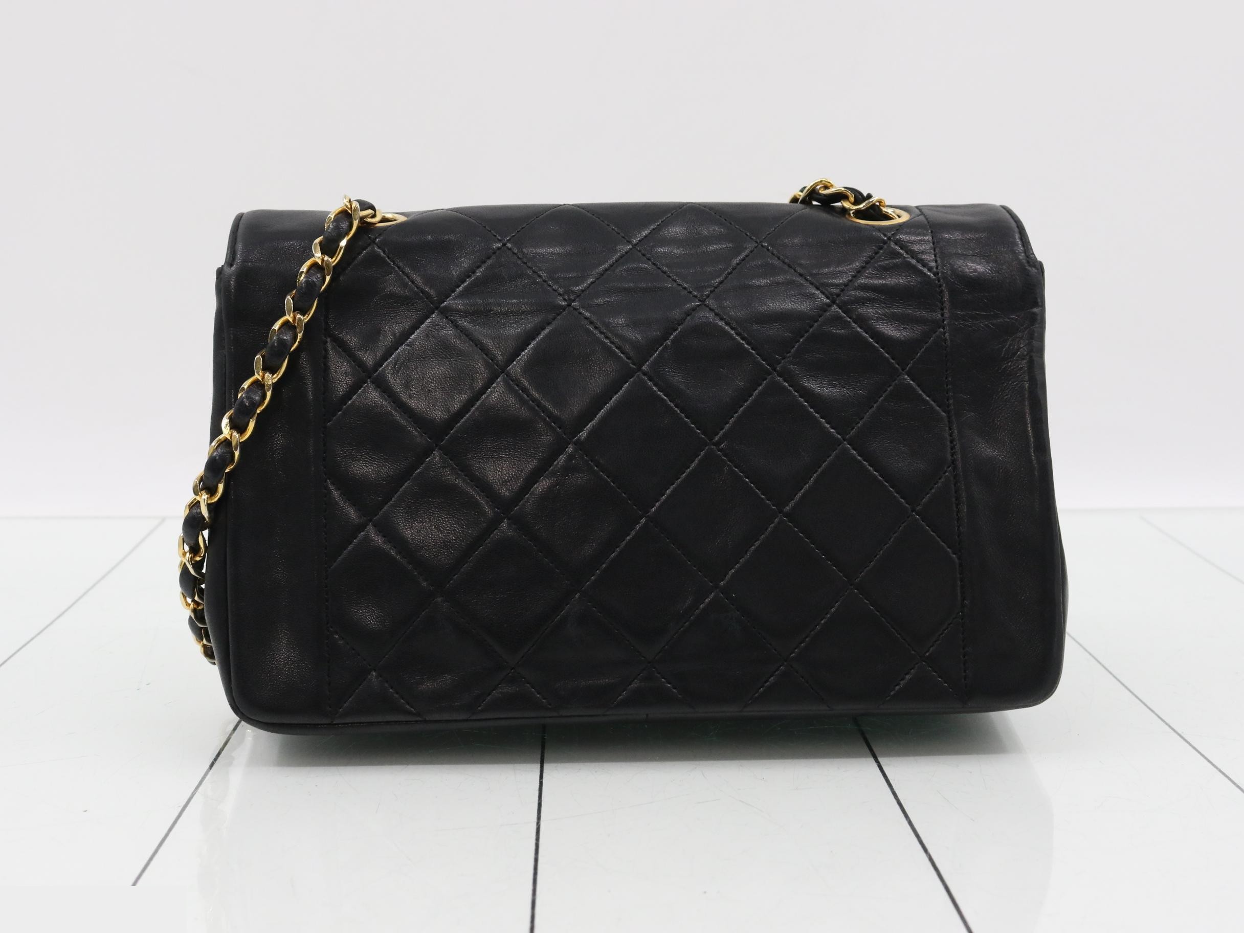 Matelassé 25 Lambskin Chain Shoulder Bag, Black — view 2