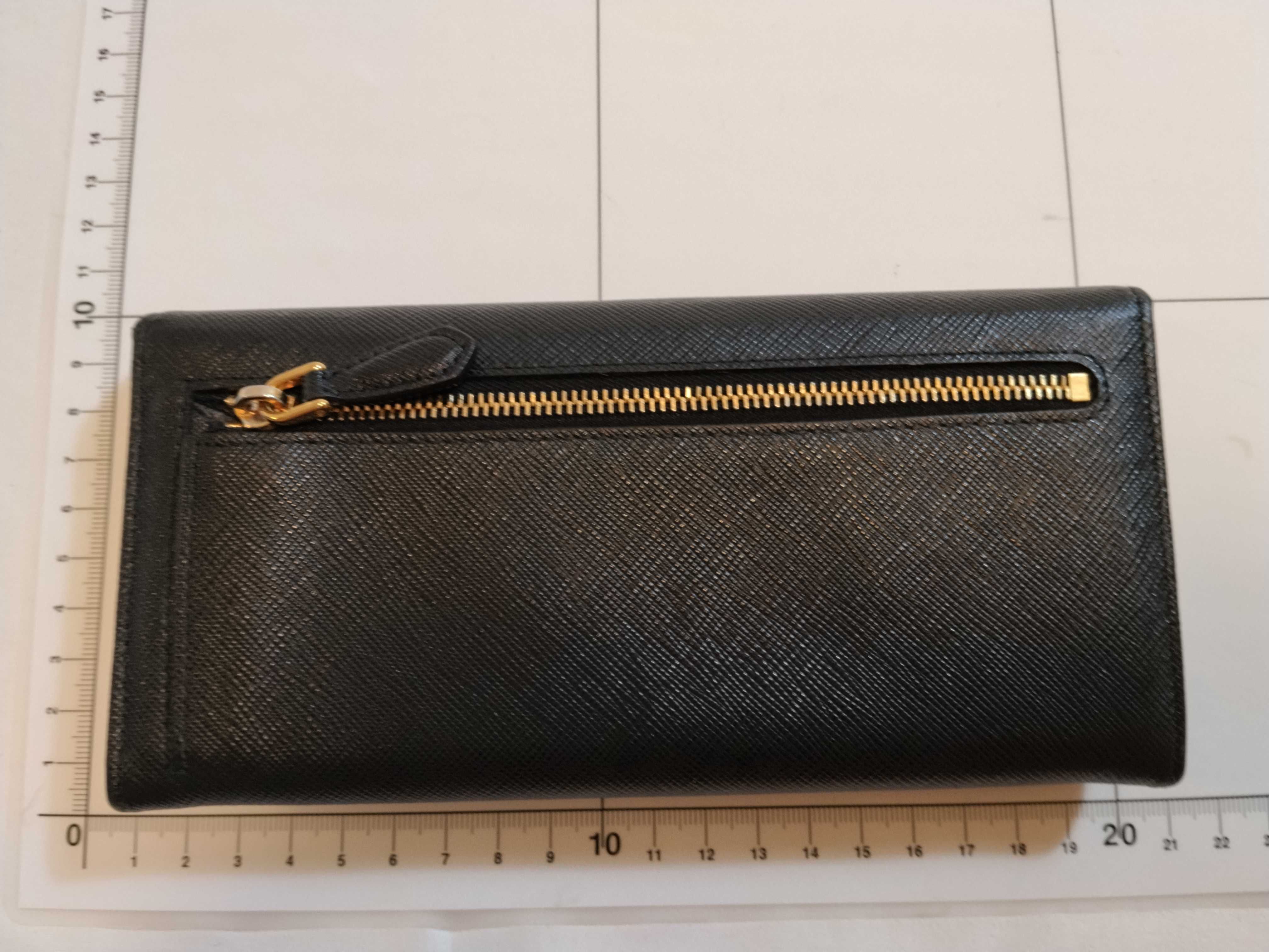 long wallet — view 2
