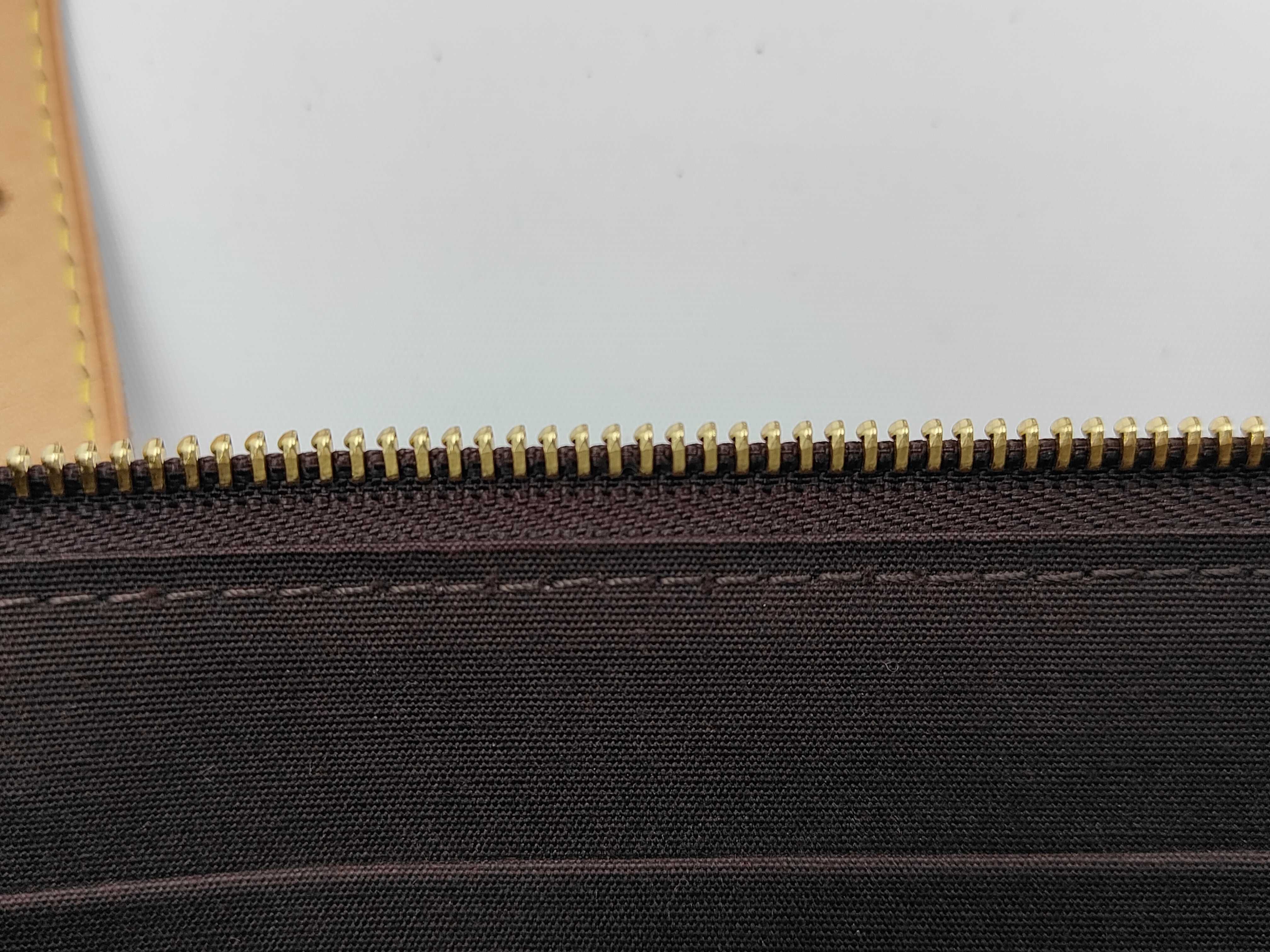 M93510 Rosewood Avenue Shoulder Bag Amarante Vernis Shoulder Bag — view 11