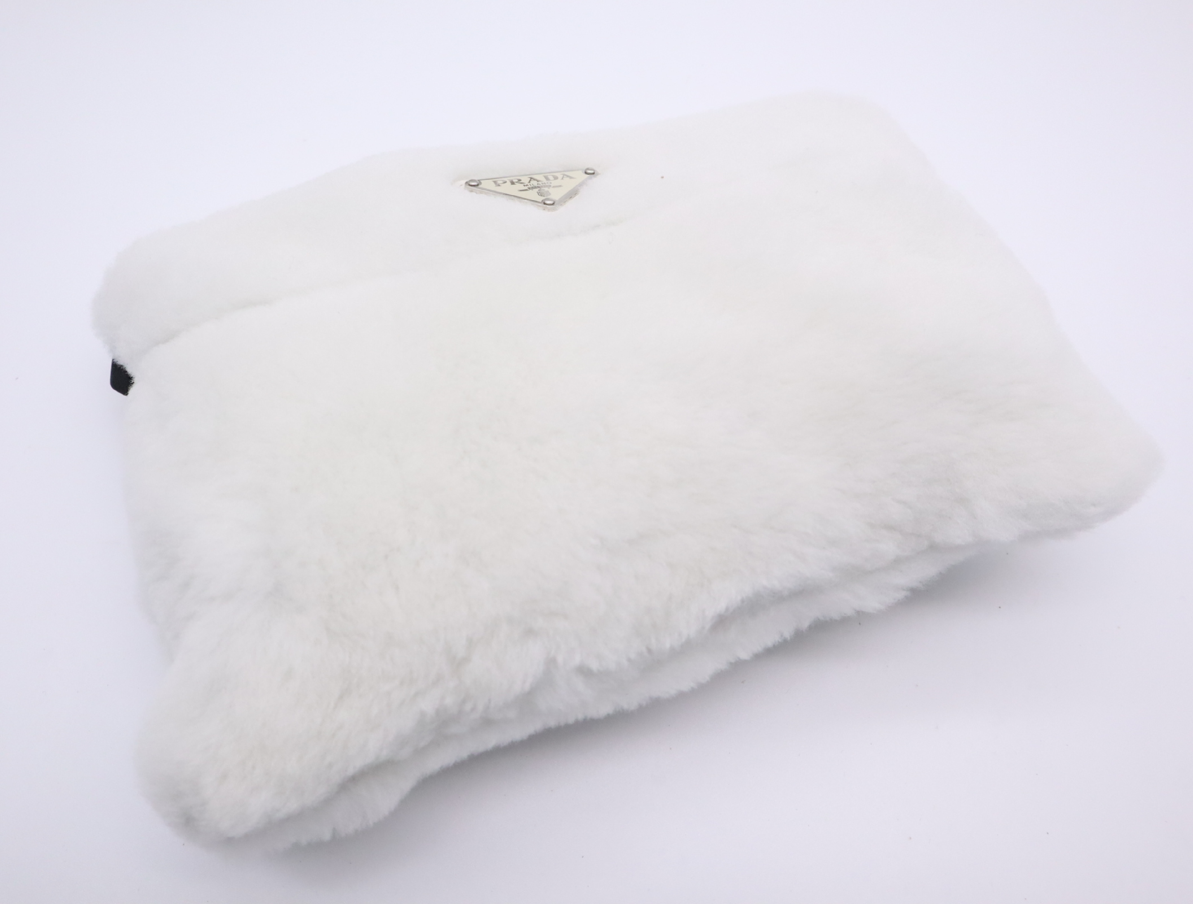 1BG427V Shearling Quilted Tote Bag with Pouch (White) — view 14