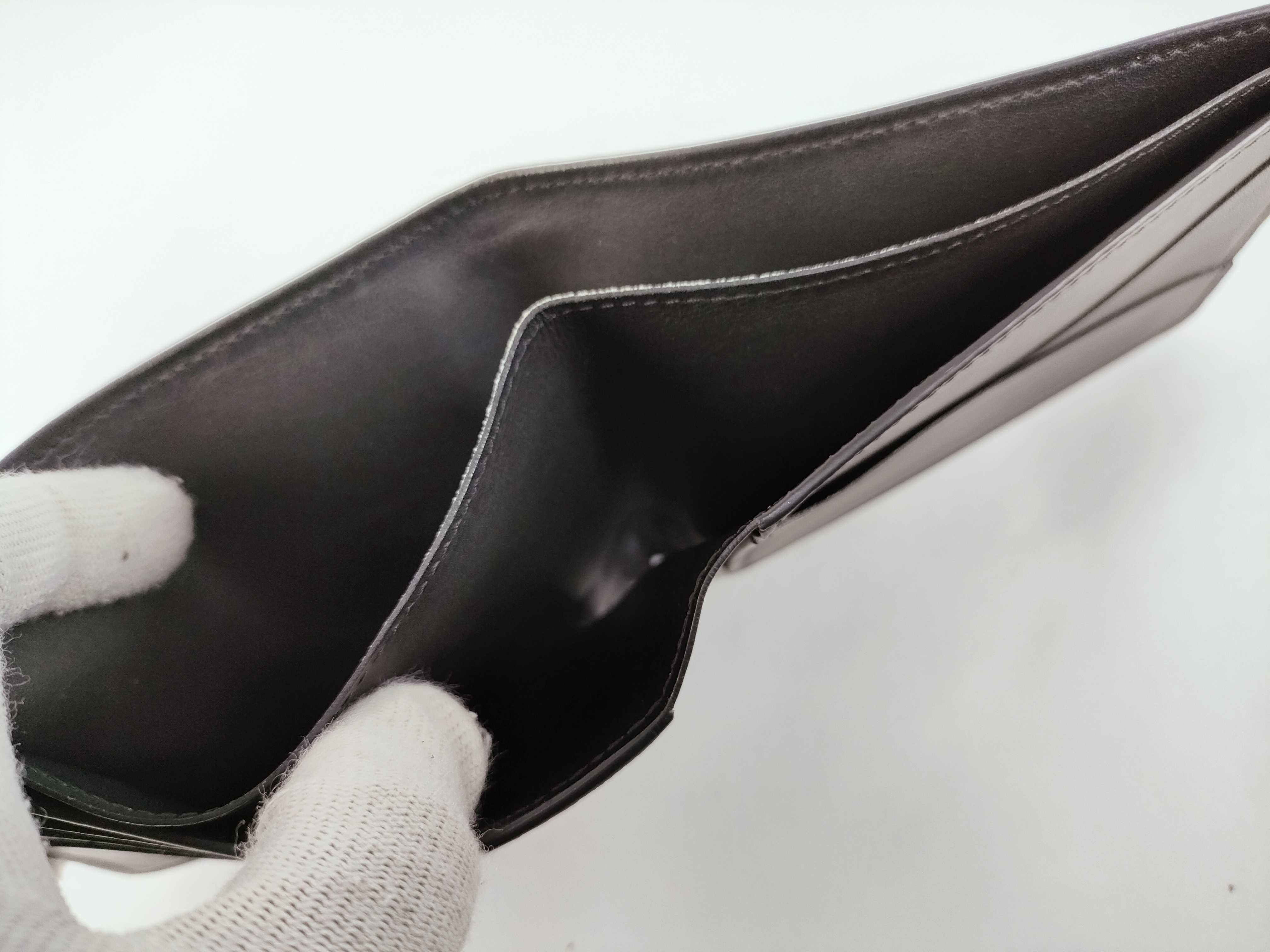Monogram Louis Vuitton M62901 Monogram Black Leather Billfold — view 10