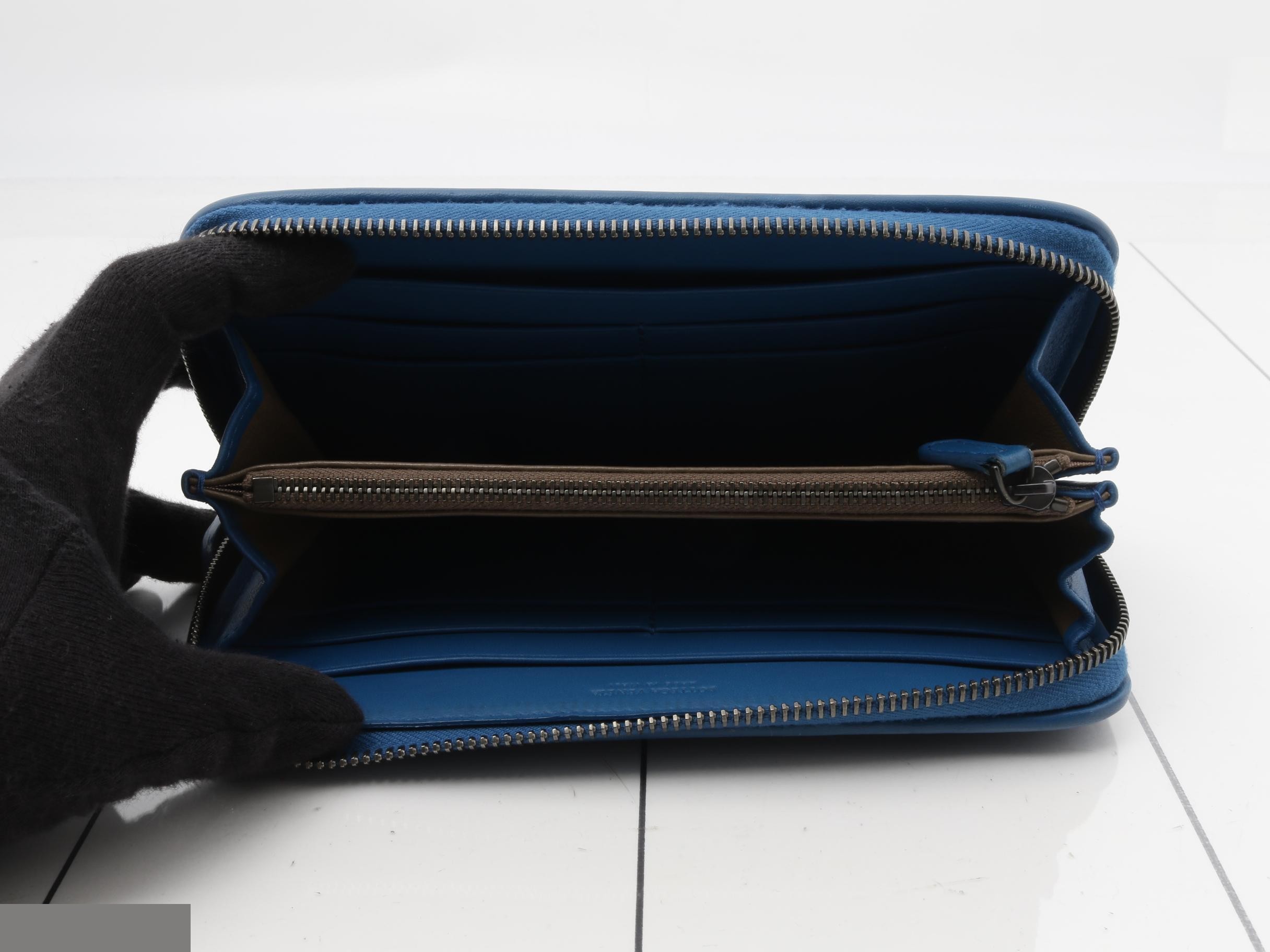 Intrecciato (bags) and wallets — view 4
