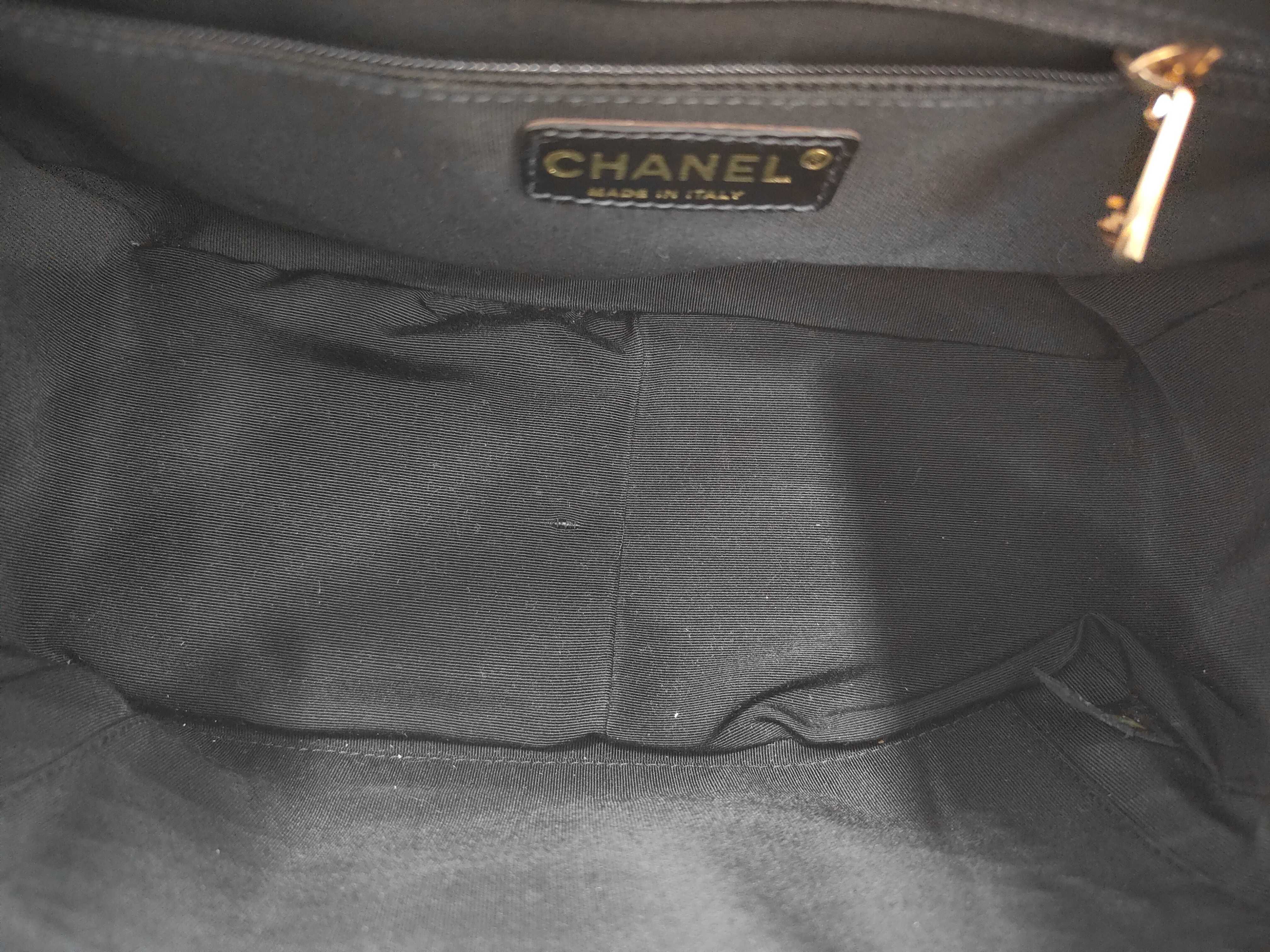 Caviar Skin Chain Tote Bag (Serial No. 8) — view 8