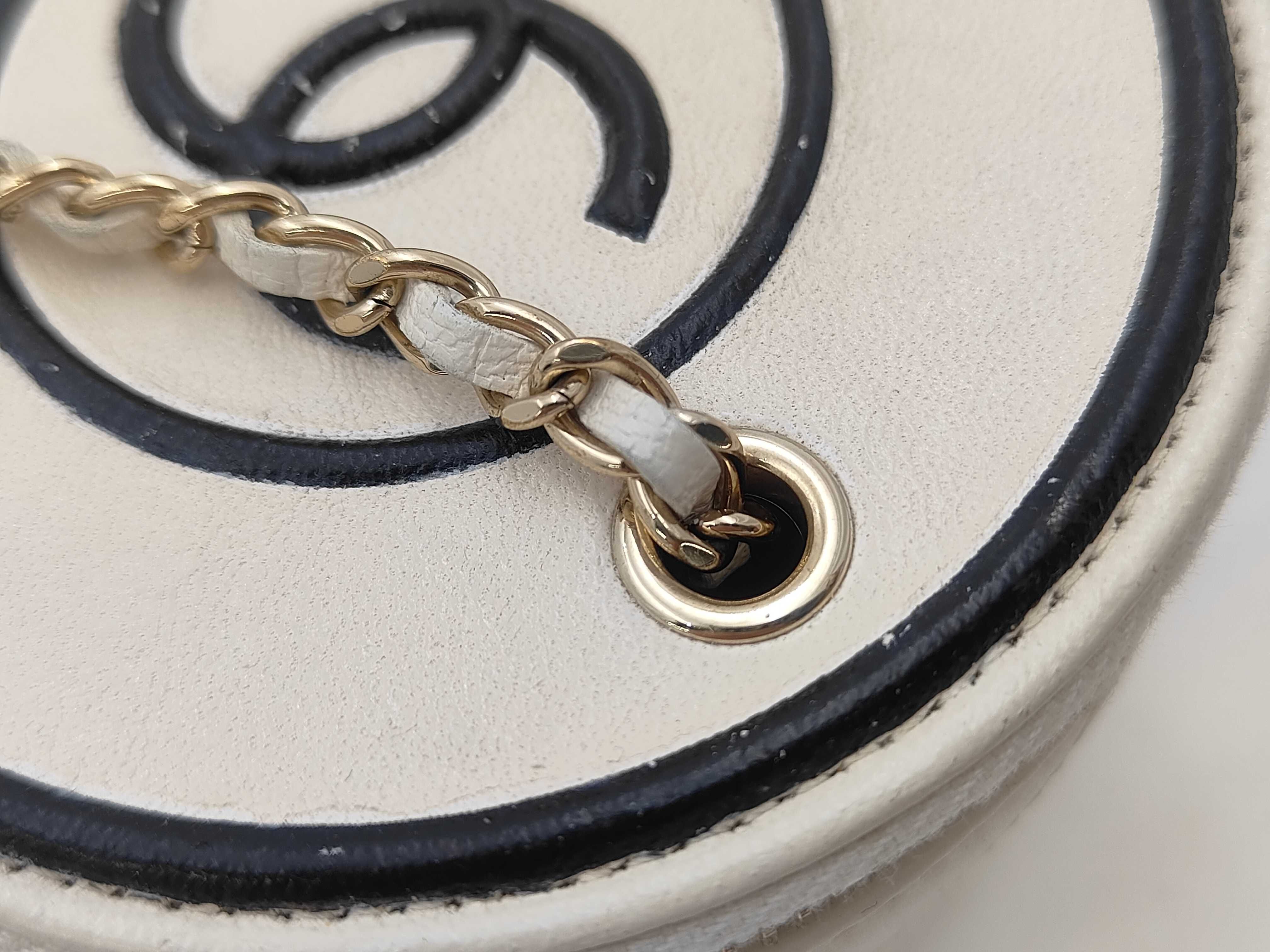 Coco Mark Logo Chain Shoulder Bag, Calfskin, White, Gold Hardware, 31170958 — view 5