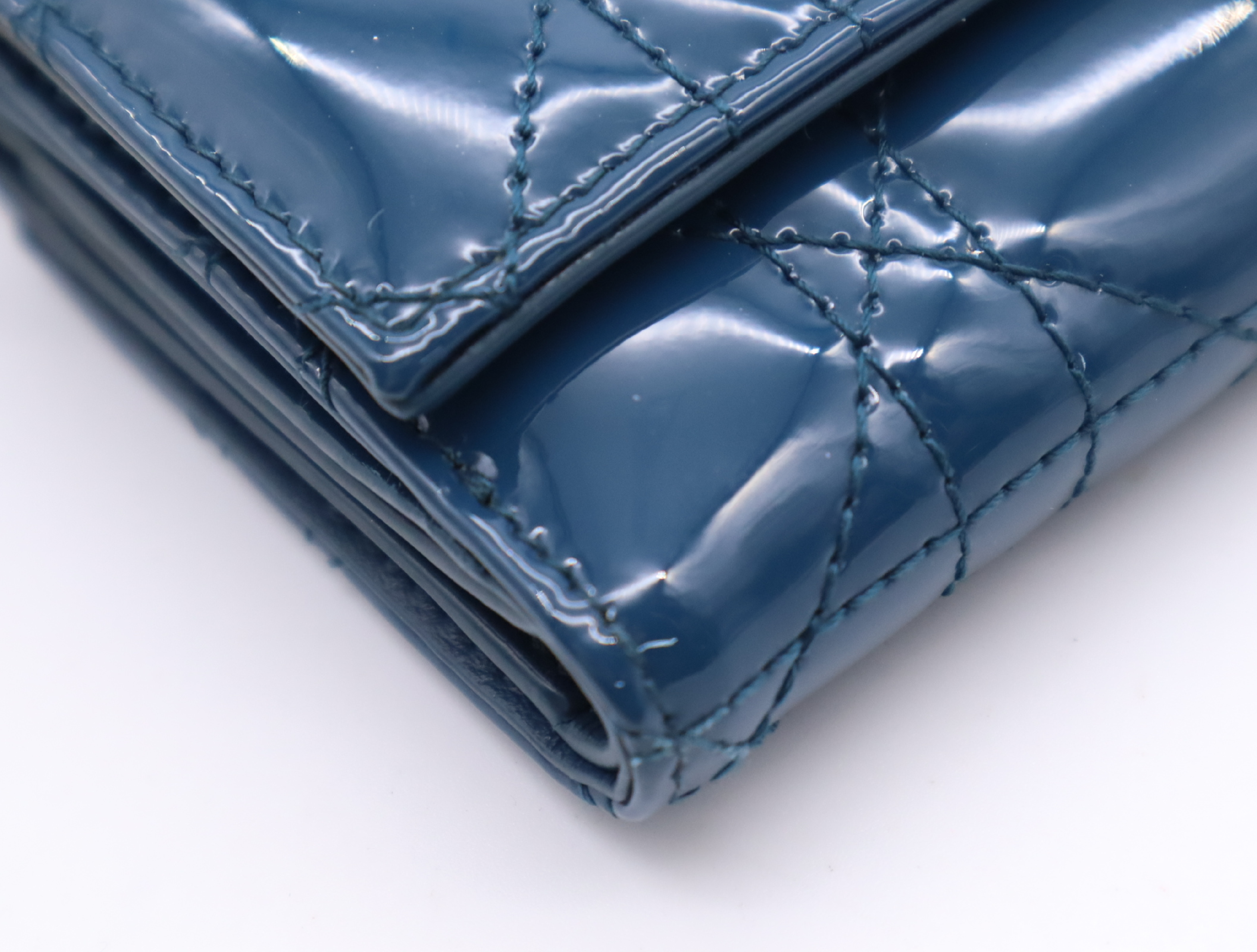 S0181OVRB Cannage Patent Calfskin Lady Lotus Wallet Blue (Comes with Box and Dust Bag) — view 6