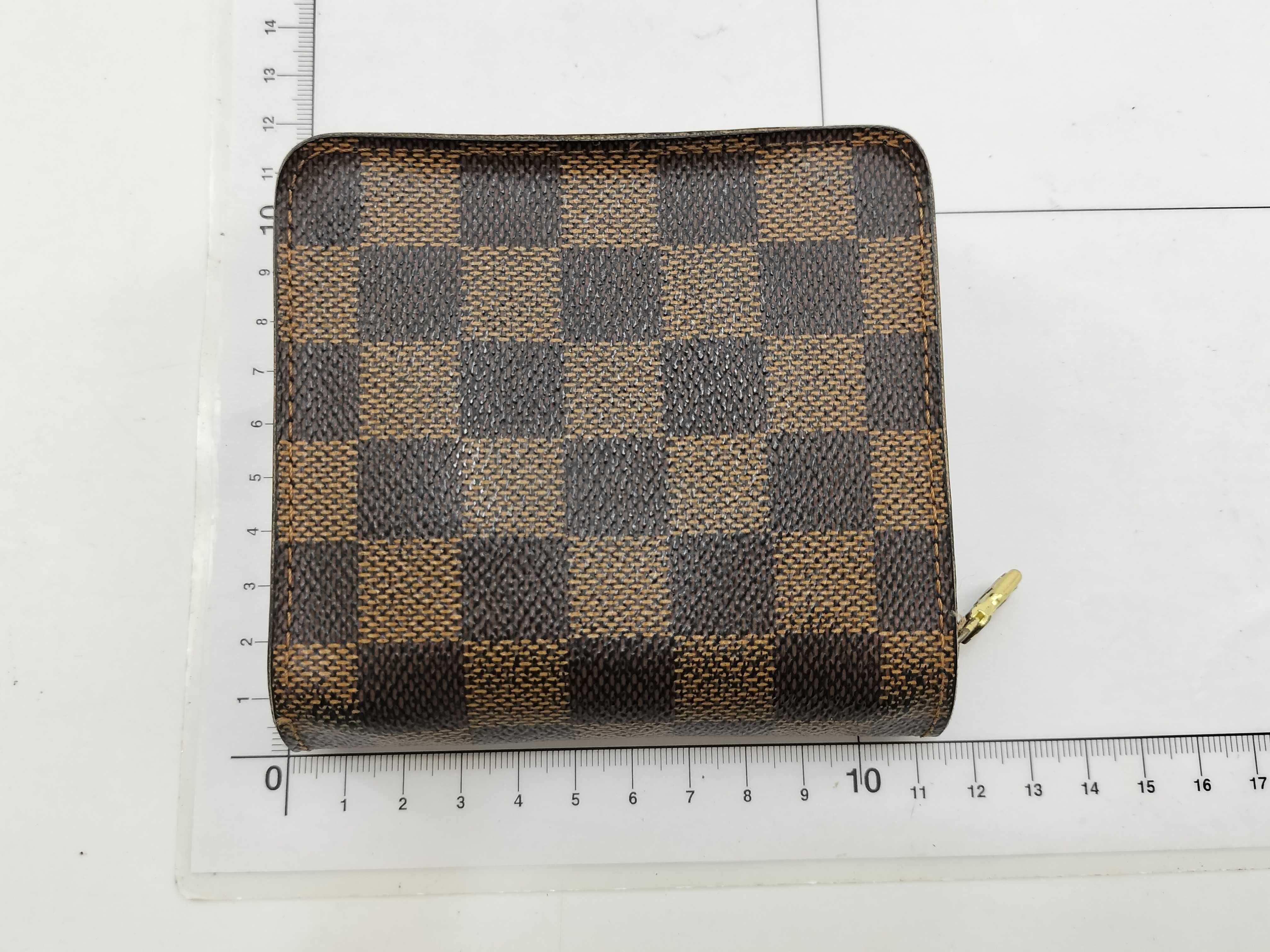 Damier LV Wallet — view 2