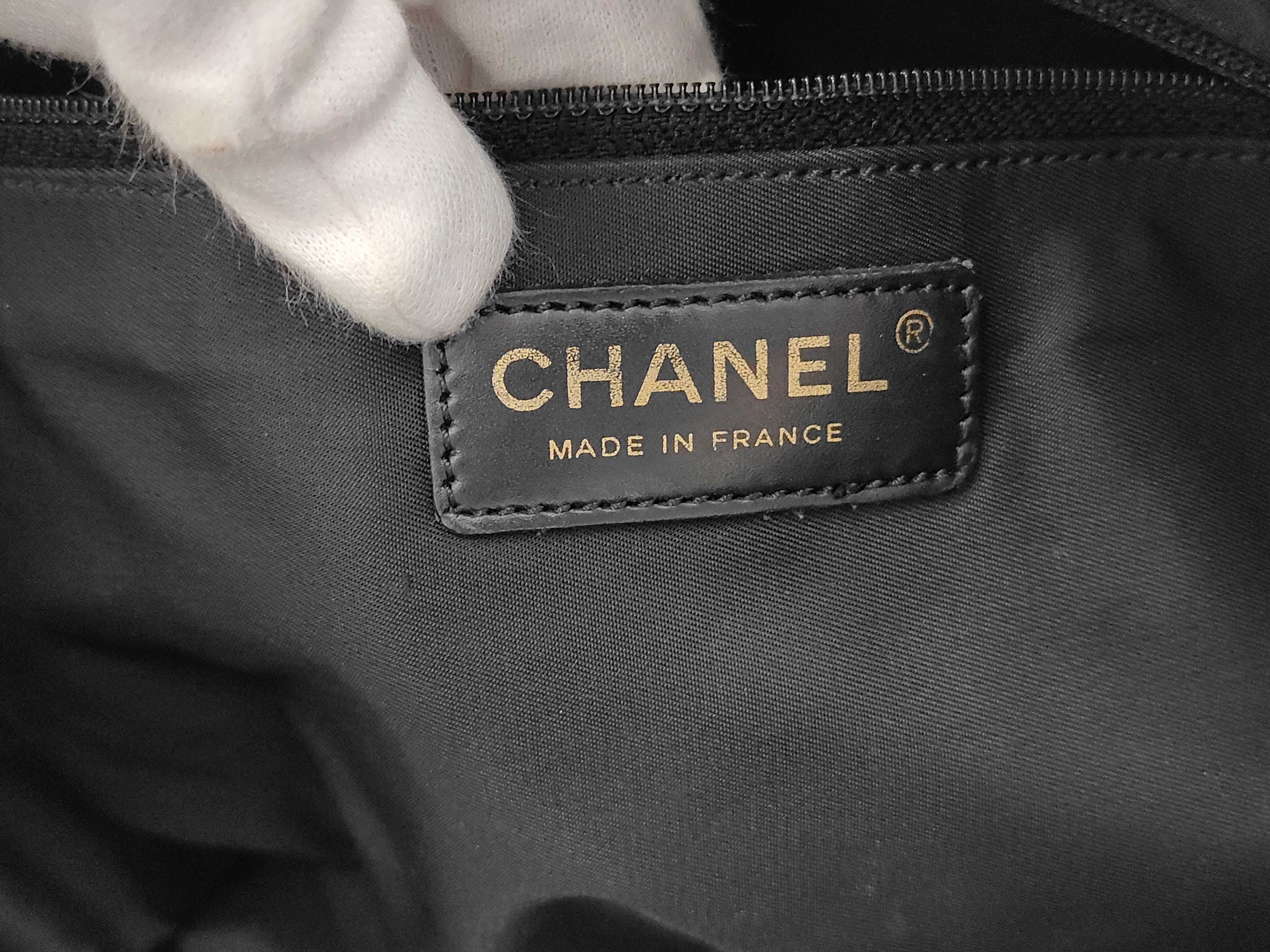 New Travel Line Shoulder Bag, Black, with serial number sticker, Tote Bag — view 11