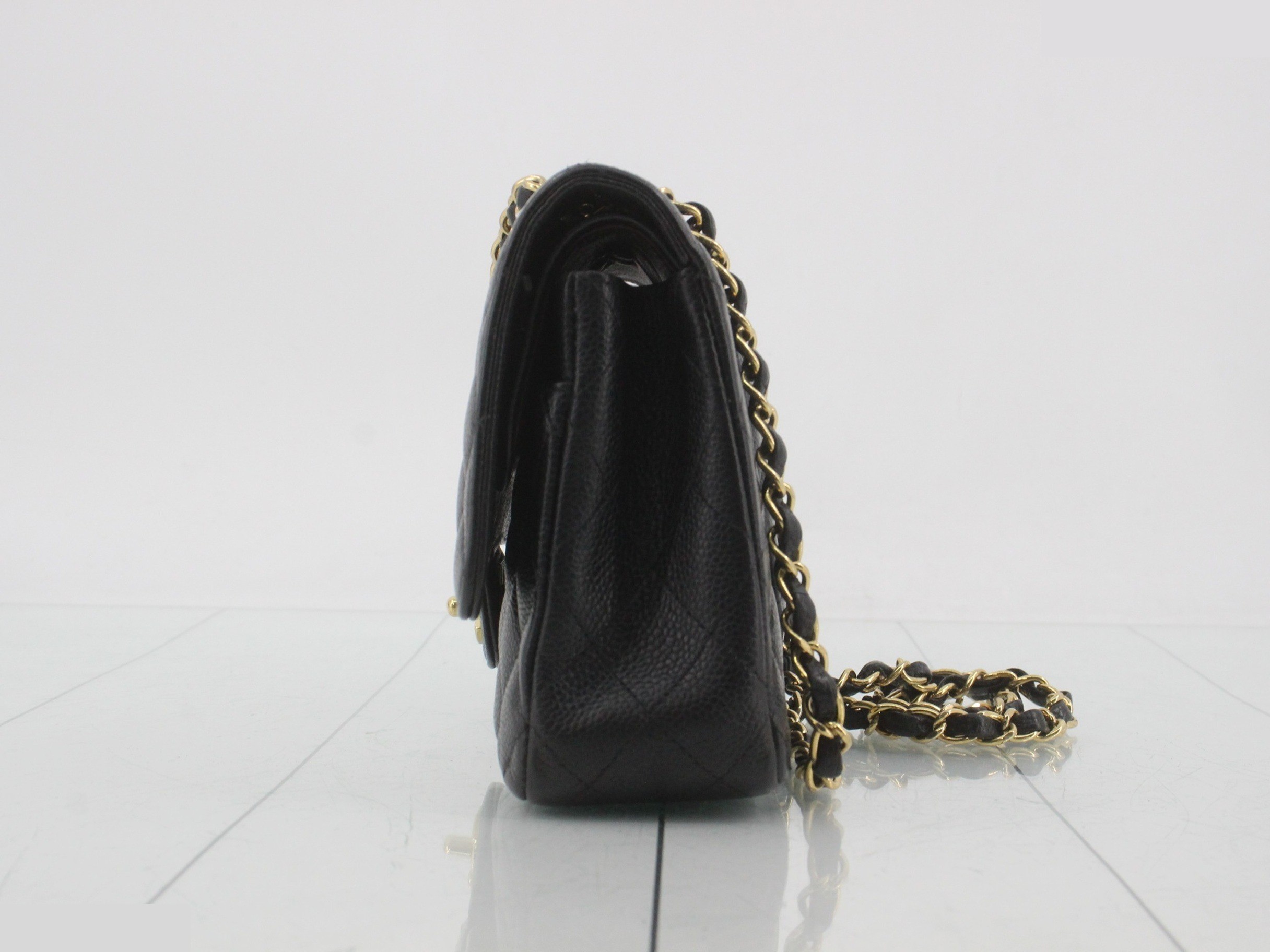 Matelassé (Bag) - Handbag, Size 25, Caviar Skin — view 3