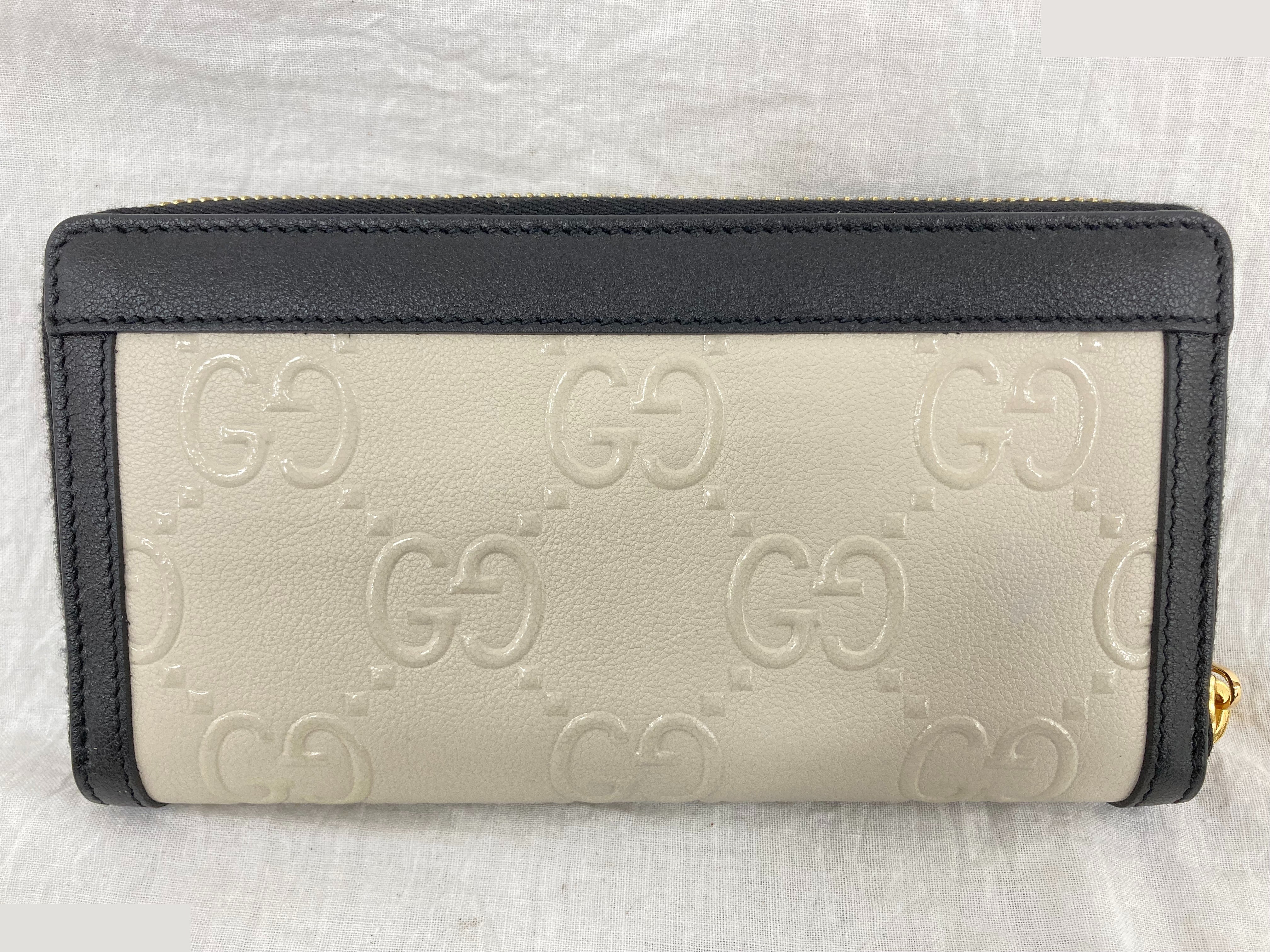 round zipper — view 3