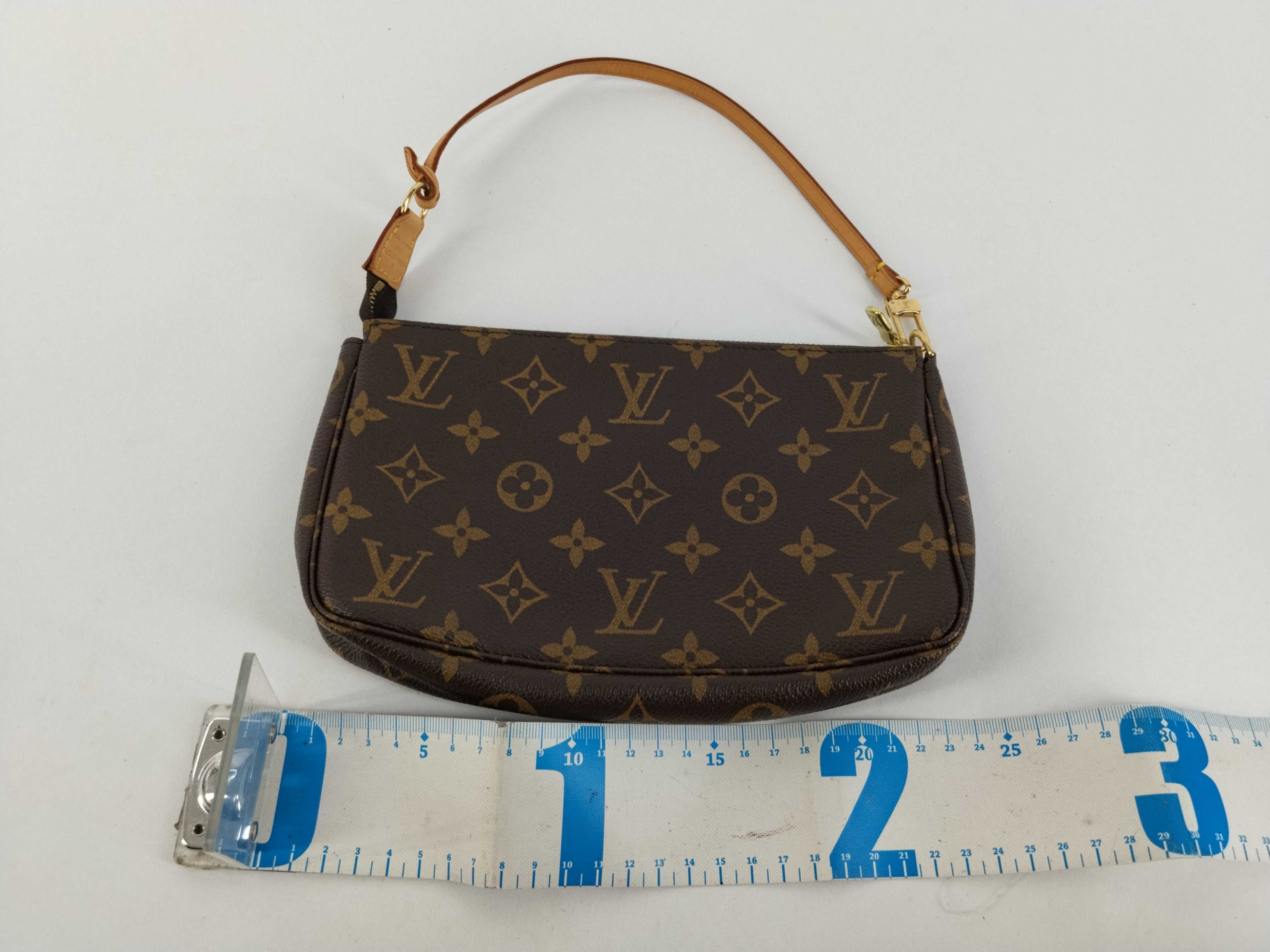 Monogram Louis Vuitton Monogram Pouch Pochette Accessoires M51980 Pouch — view 2