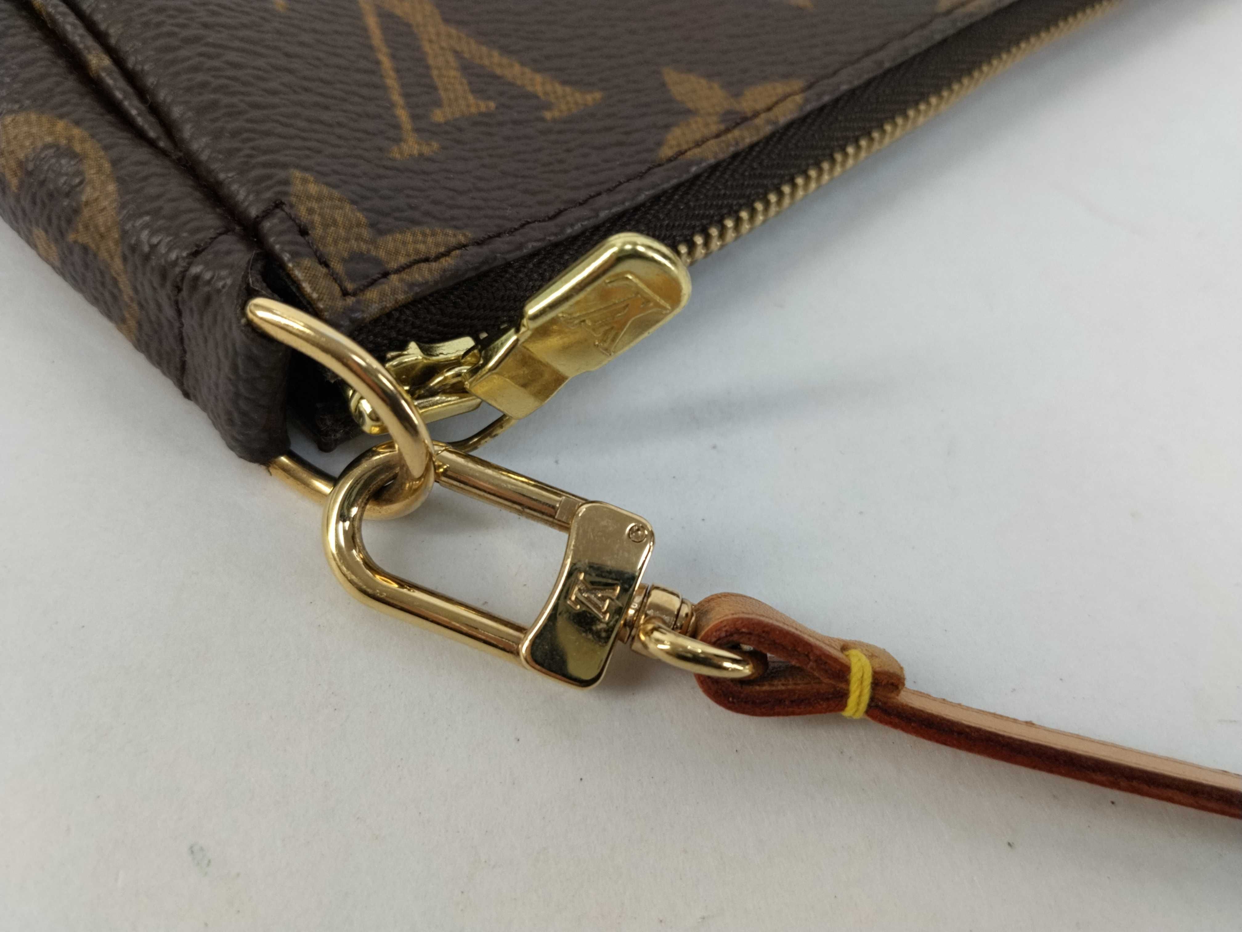 Monogram Louis Vuitton Monogram Pouch Pochette Accessoires M51980 Pouch — view 5