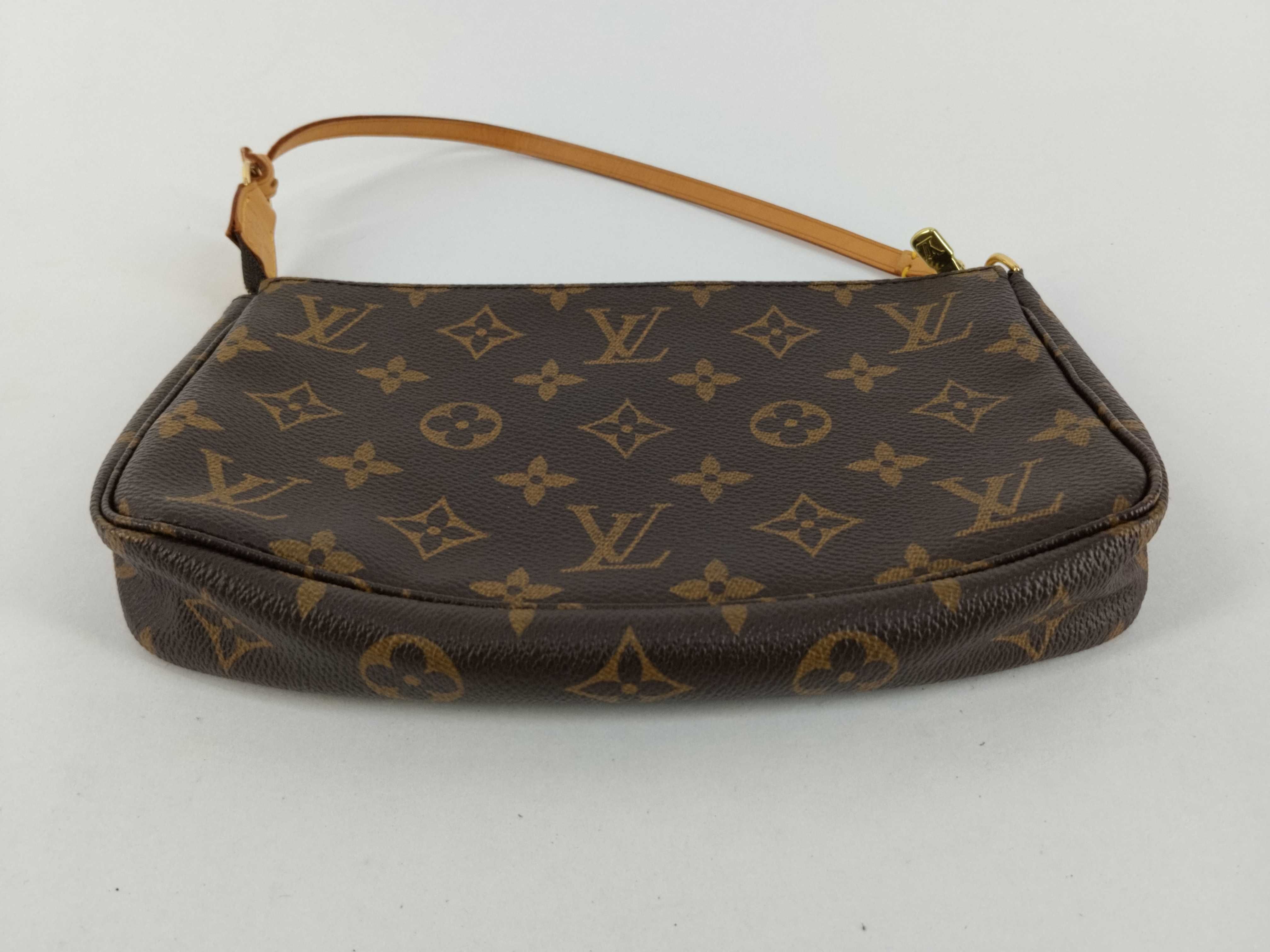 Monogram Louis Vuitton Monogram Pouch Pochette Accessoires M51980 Pouch — view 8