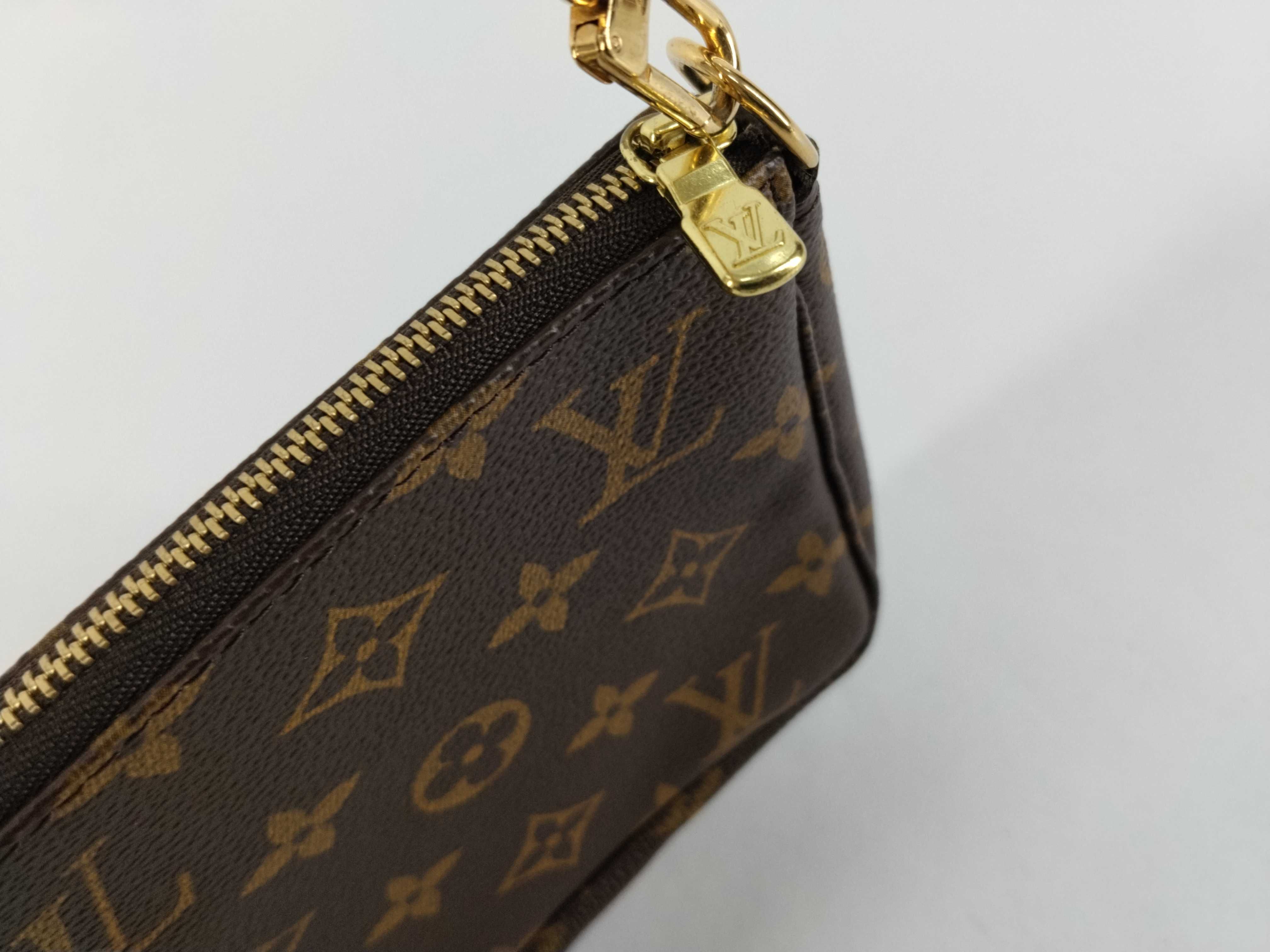 Monogram Louis Vuitton Monogram Pouch Pochette Accessoires M51980 Pouch — view 9