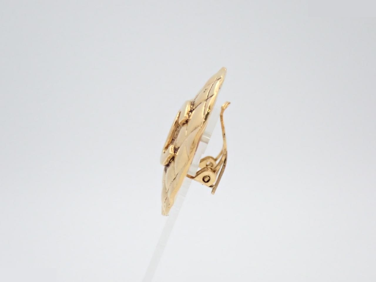 Earrings with Coco Mark design, gold. — view 3